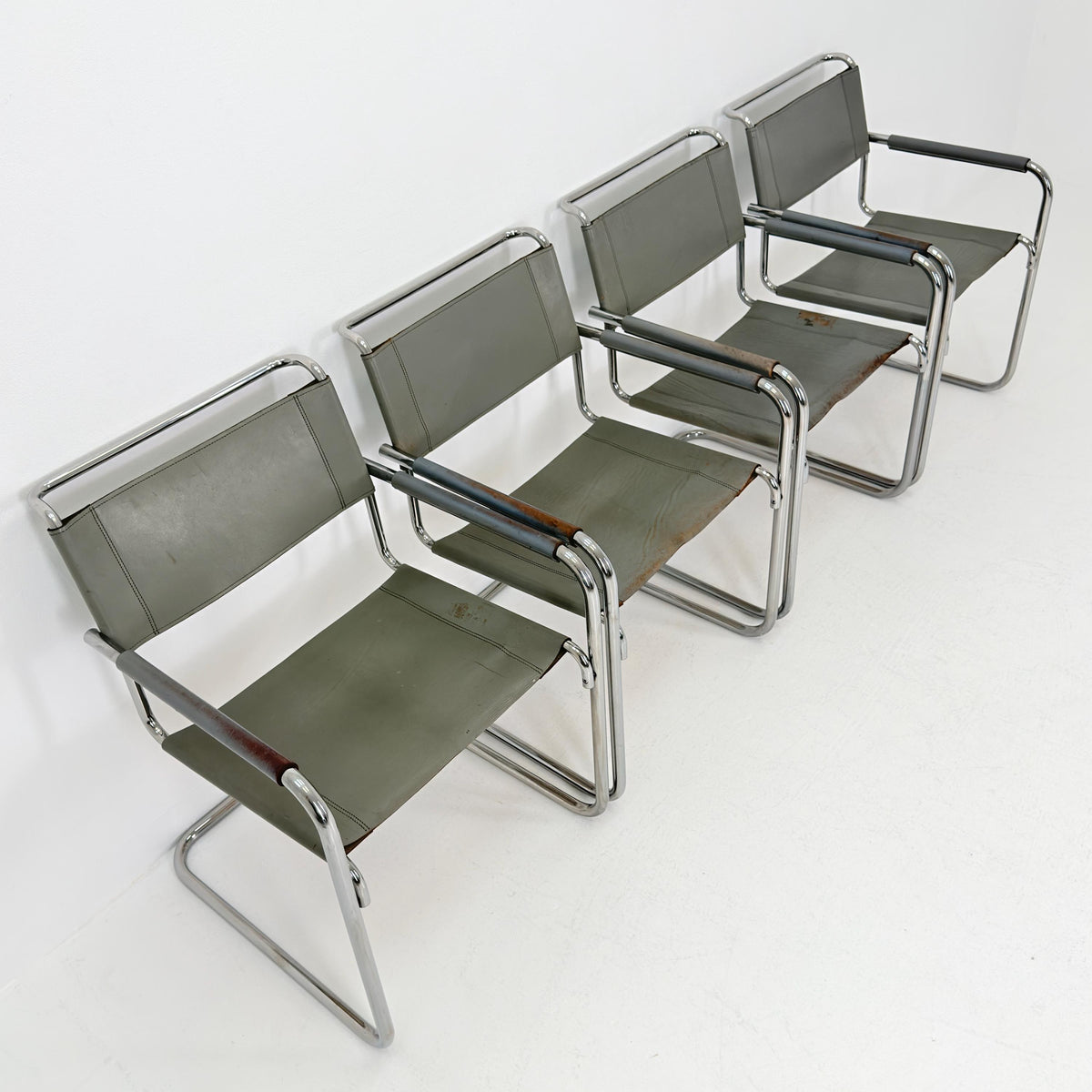 Set of 4 Iconic gray Leather S34 Cantilever Chairs by Mart Stam for Thonet – Bauhaus Design, 1980s Germany