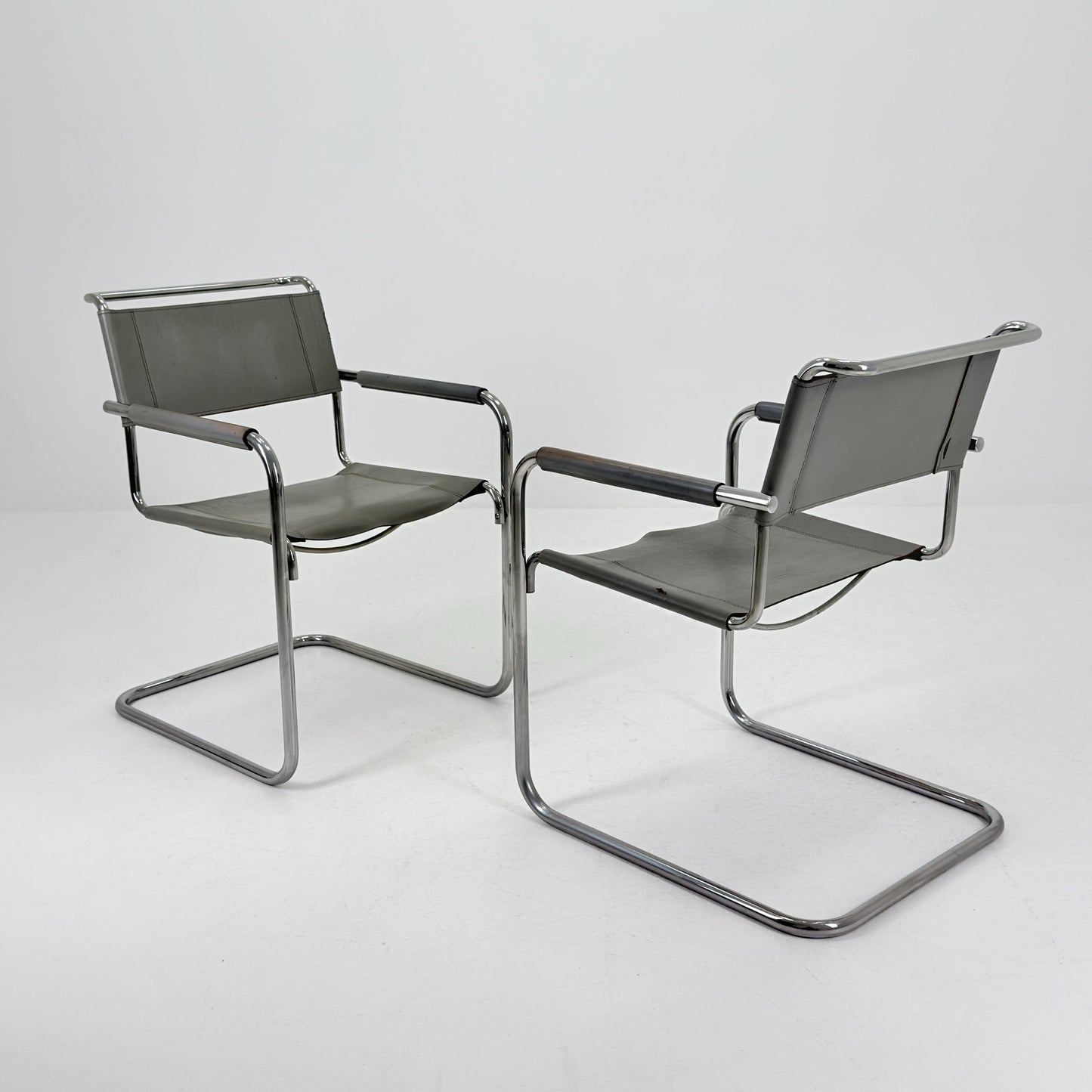 Set of 2 Iconic gray Leather S34 Cantilever Chairs by Mart Stam for Thonet – Bauhaus Design, 1980s Germany
