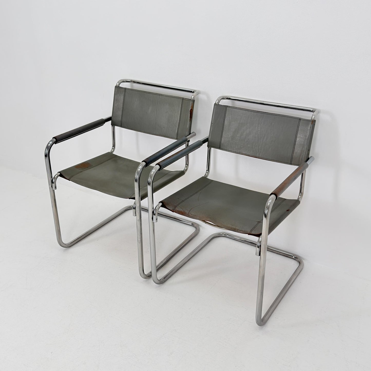 Set of 2 Iconic gray Leather S34 Cantilever Chairs by Mart Stam for Thonet – Bauhaus Design, 1980s Germany