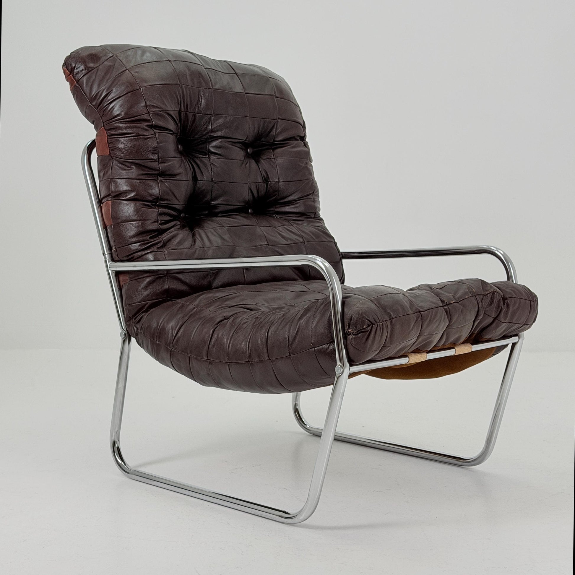 Mid-century sling brown leather lounge chair by Peter Hoyte, 1960s