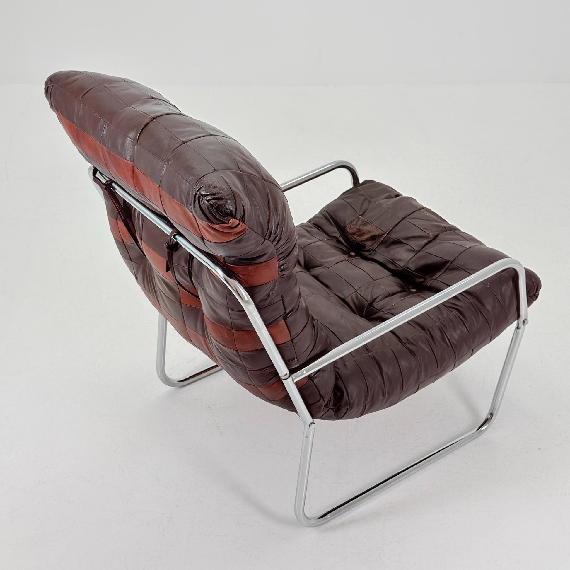 Mid-century sling brown leather lounge chair by Peter Hoyte, 1960s