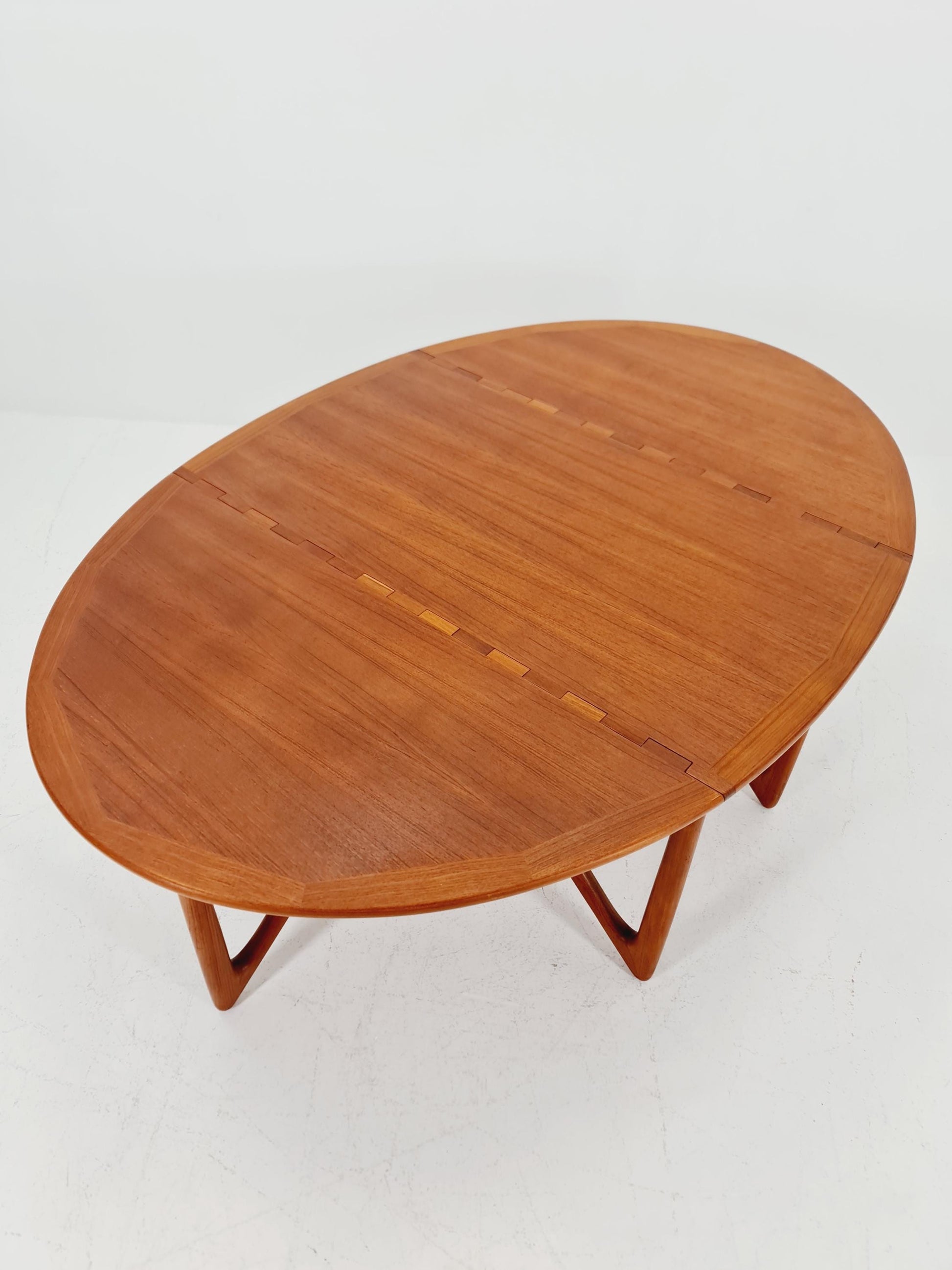 Iconic Danish Mid-Century Modern Drop leaf Teak Dining Table by Niels Koefoed 1960s