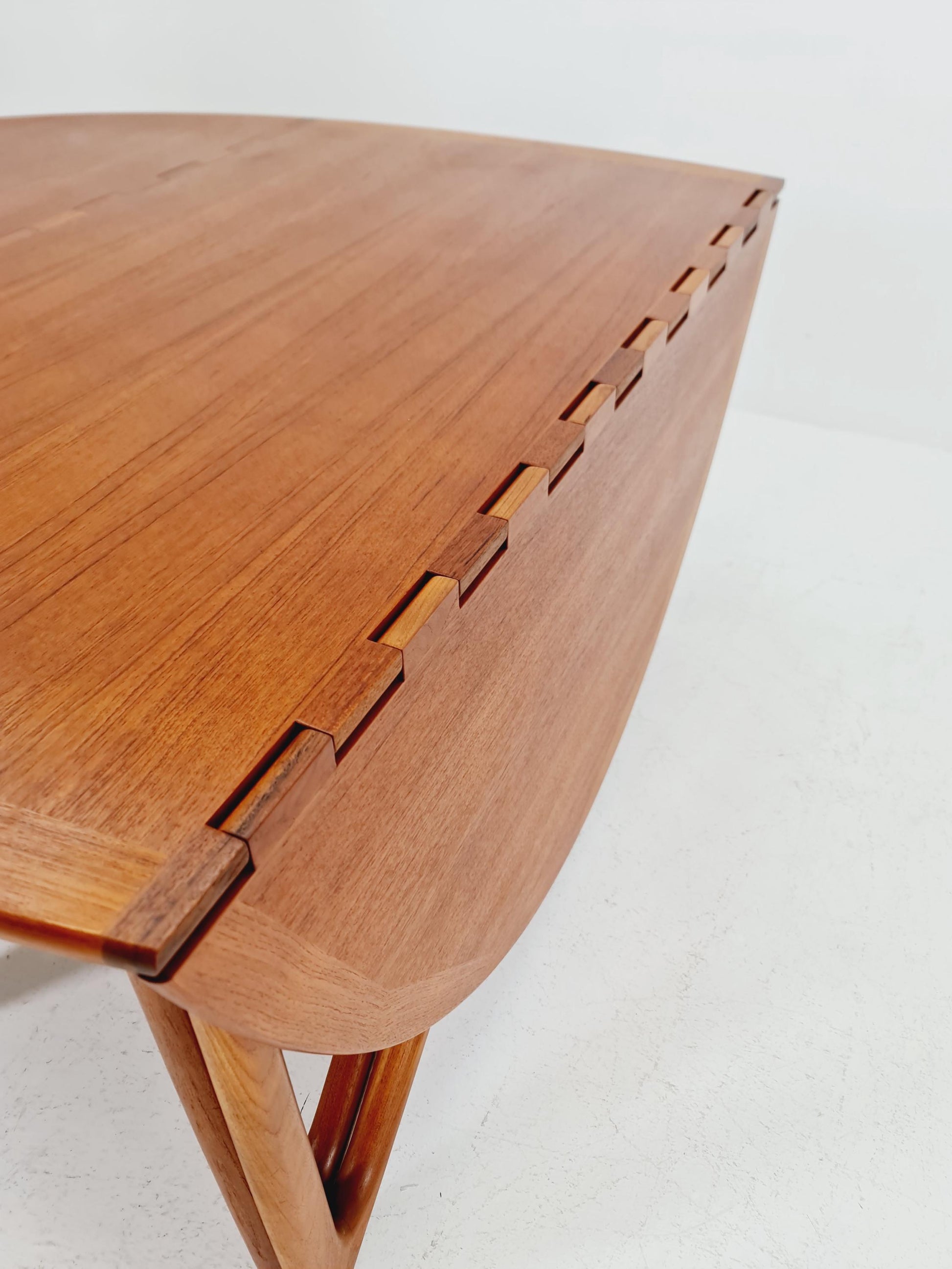 Iconic Danish Mid-Century Modern Drop leaf Teak Dining Table by Niels Koefoed 1960s