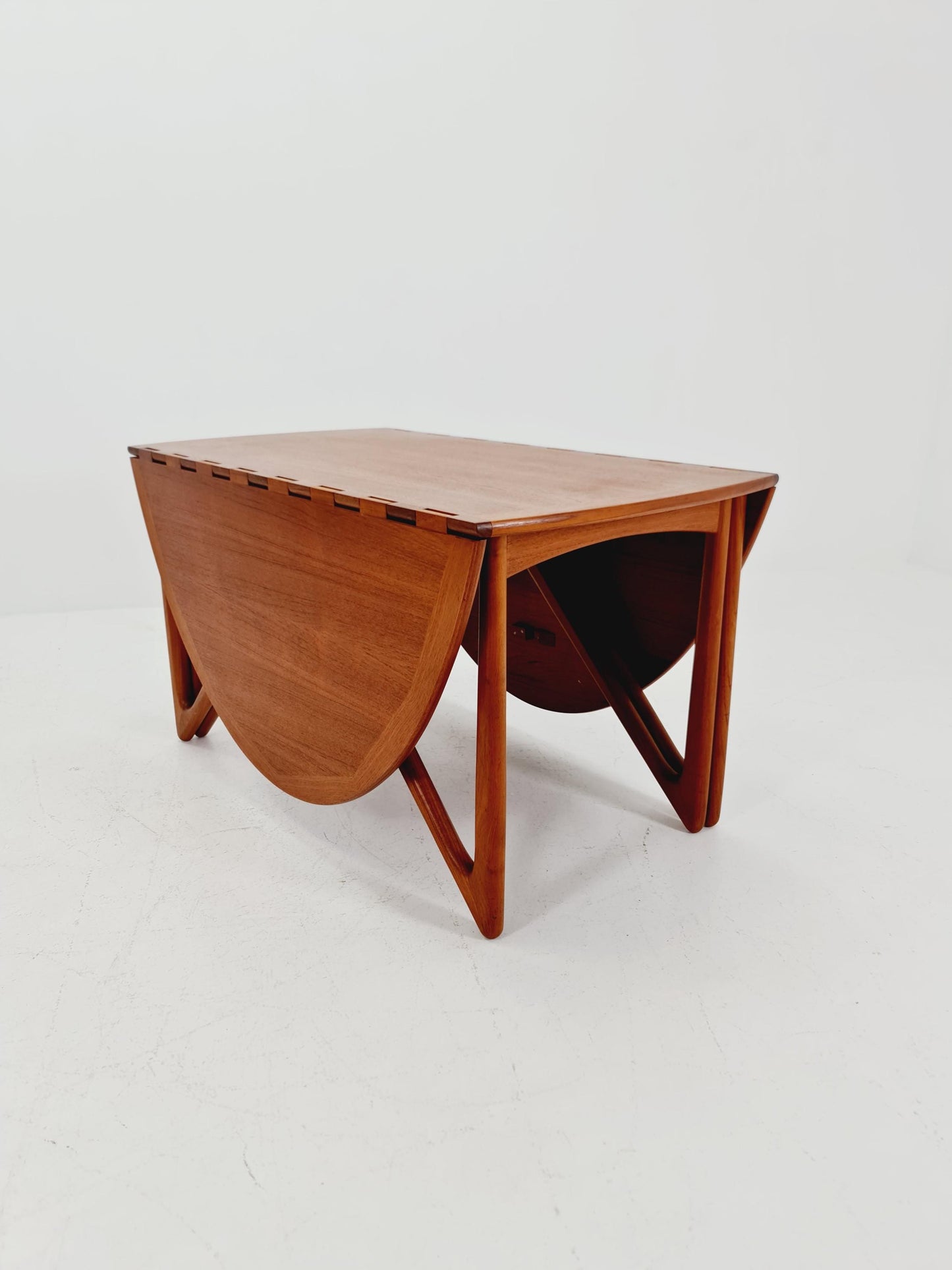 Iconic Danish Mid-Century Modern Drop leaf Teak Dining Table by Niels Koefoed 1960s