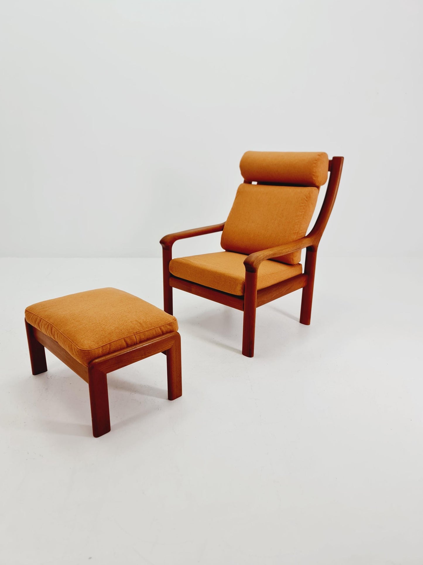 Mid century teak easy lounge chairs With Ottoman by Holstebro möbelfabrik A/S , 1970s