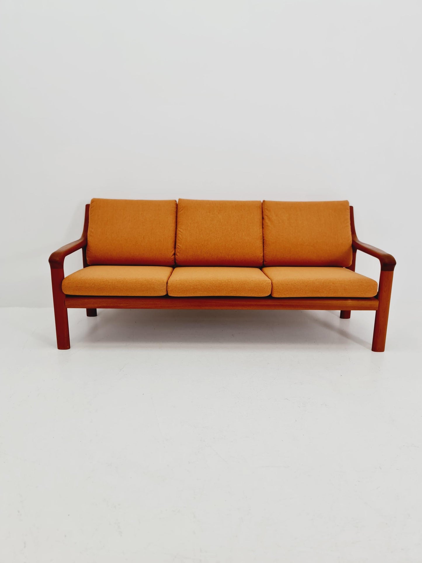 Mid century teak 3 -Seater Sofa by Holstebro möbelfabrik A/S , 1970s