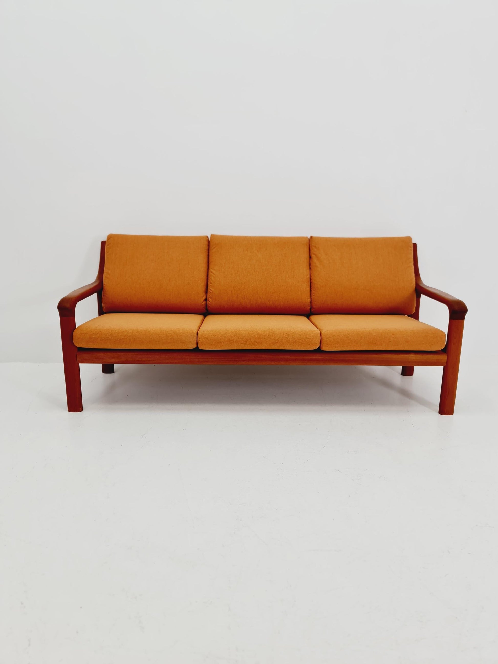 Mid century teak 3 -Seater Sofa by Holstebro möbelfabrik A/S , 1970s