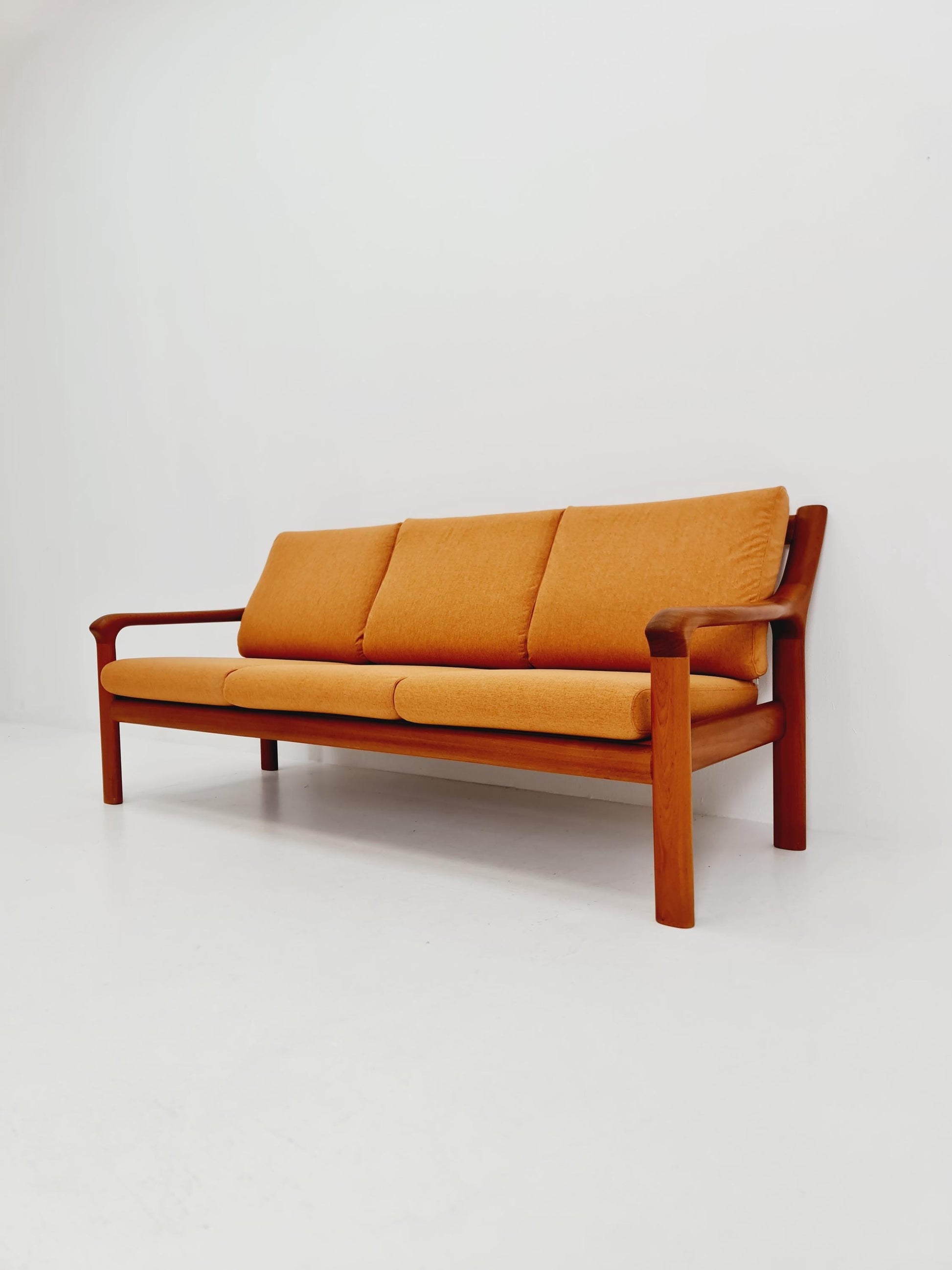 Mid century teak 3 -Seater Sofa by Holstebro möbelfabrik A/S , 1970s