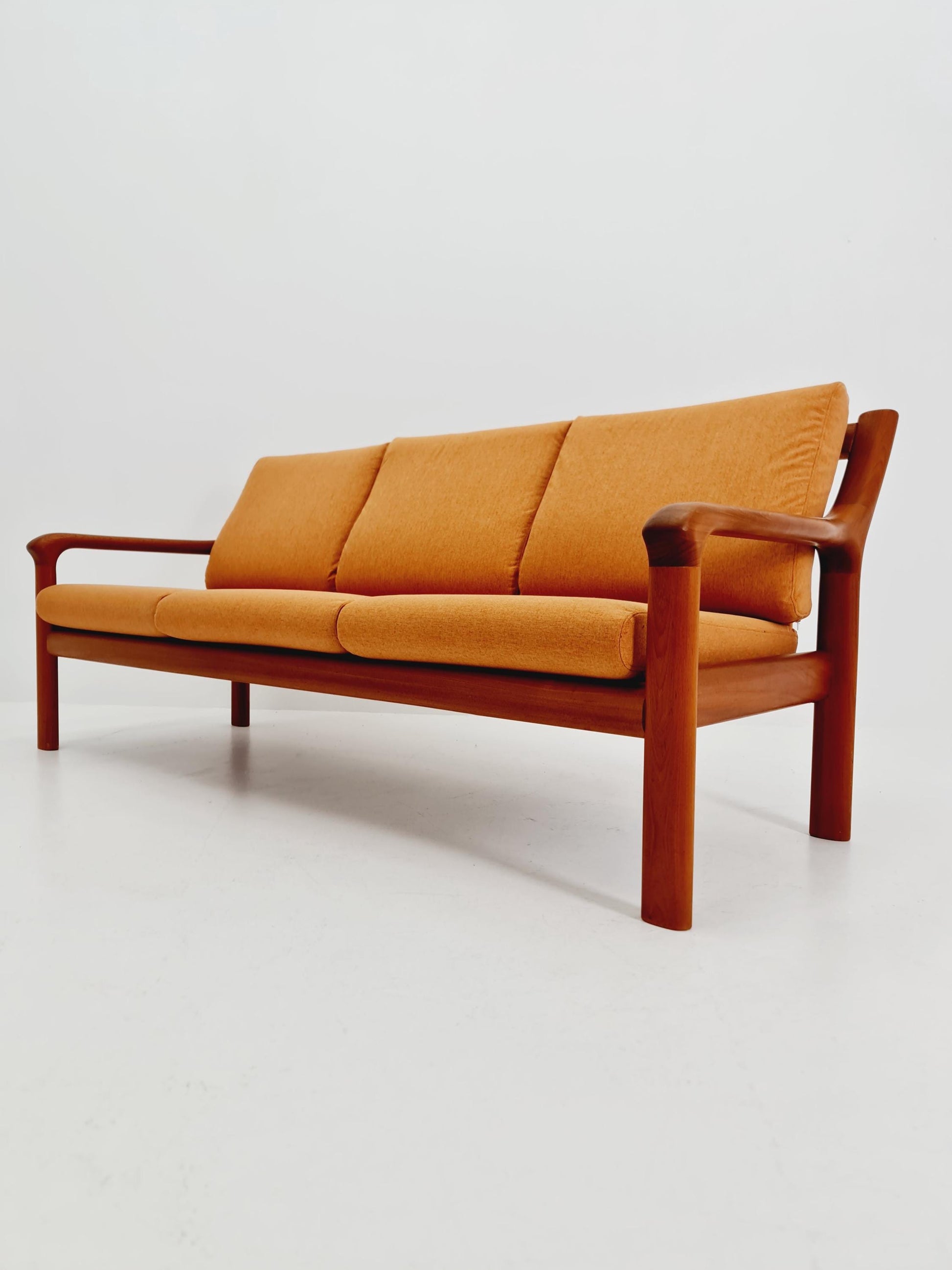 Mid century teak 3 -Seater Sofa by Holstebro möbelfabrik A/S , 1970s