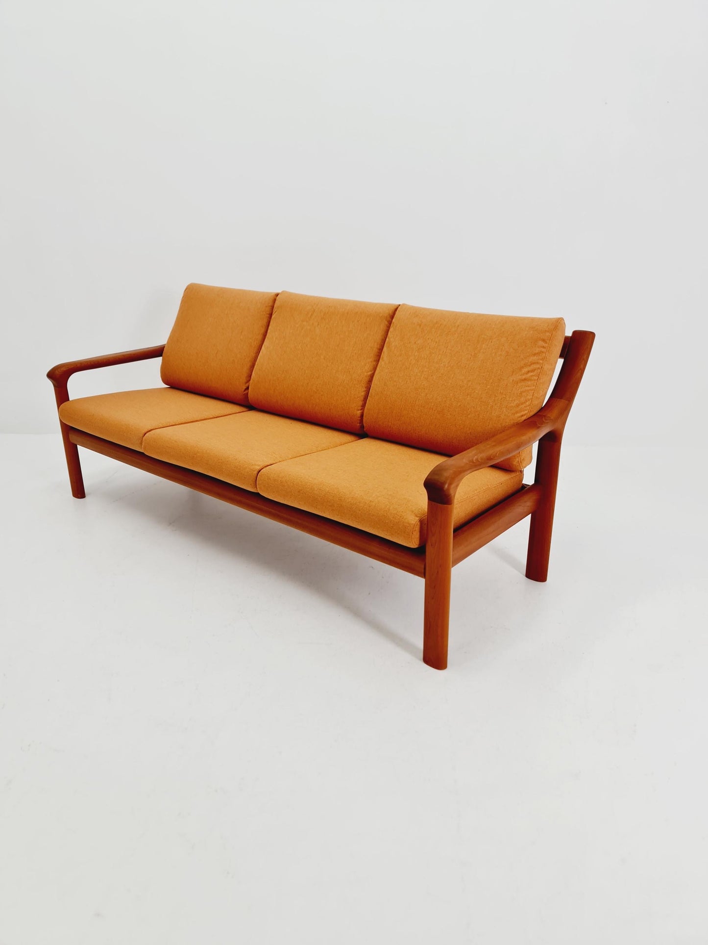 Mid century teak 3 -Seater Sofa by Holstebro möbelfabrik A/S , 1970s