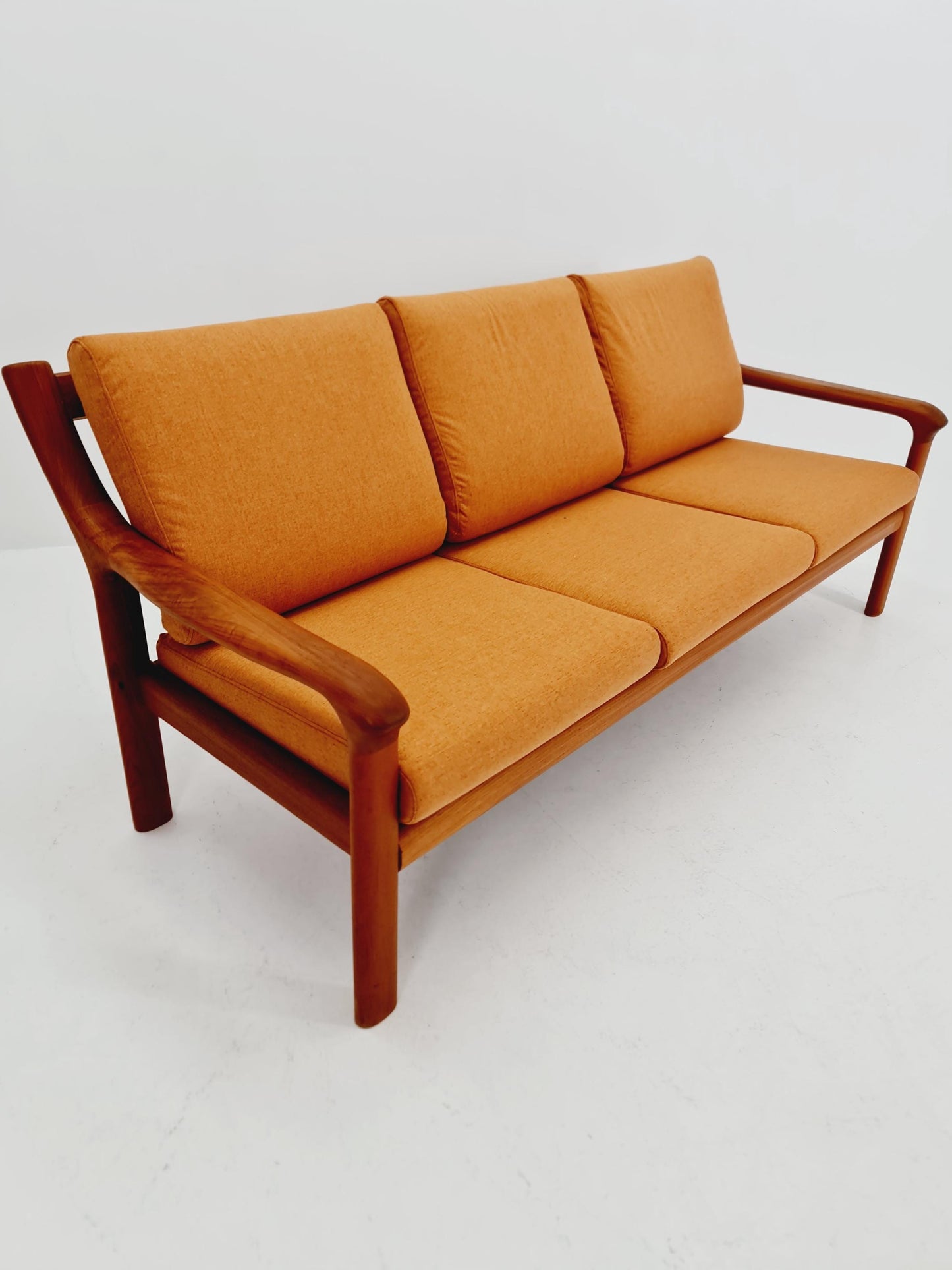 Mid century teak 3 -Seater Sofa by Holstebro möbelfabrik A/S , 1970s