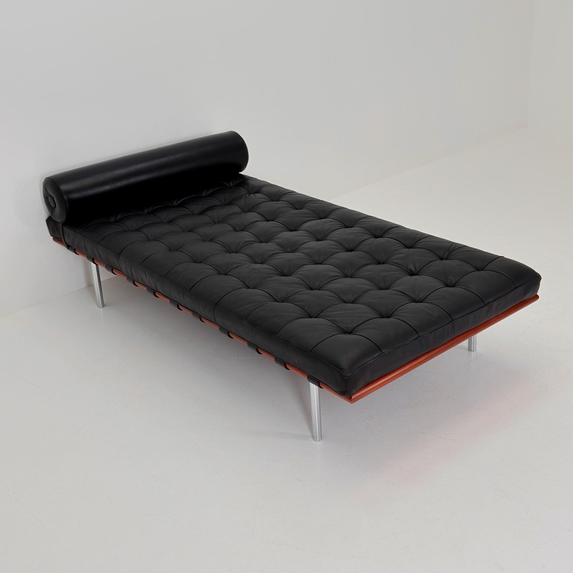 Rare Barcelona Daybed by Ludwig Mies van der Rohe for Knoll International, 1980s