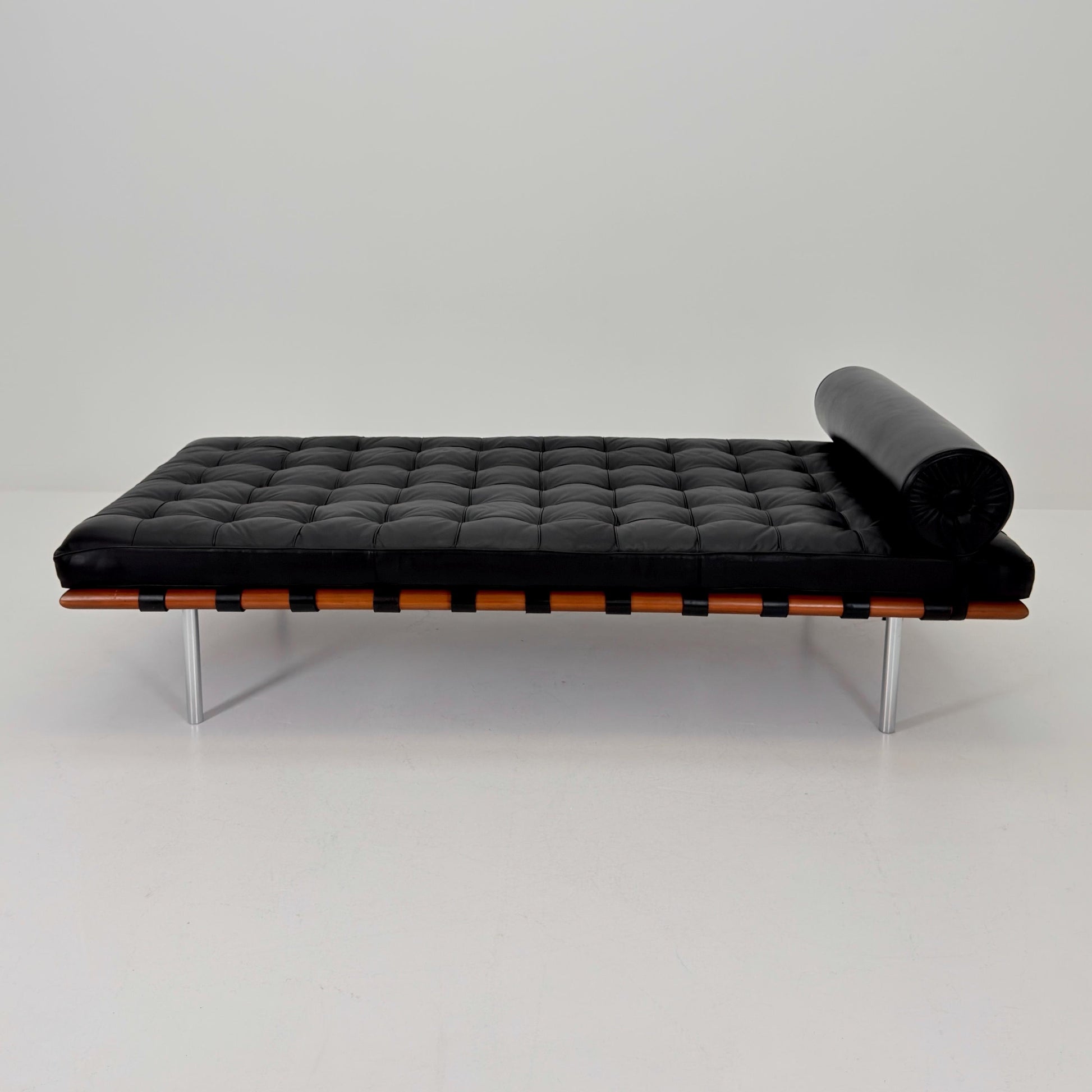 Rare Barcelona Daybed by Ludwig Mies van der Rohe for Knoll International, 1980s
