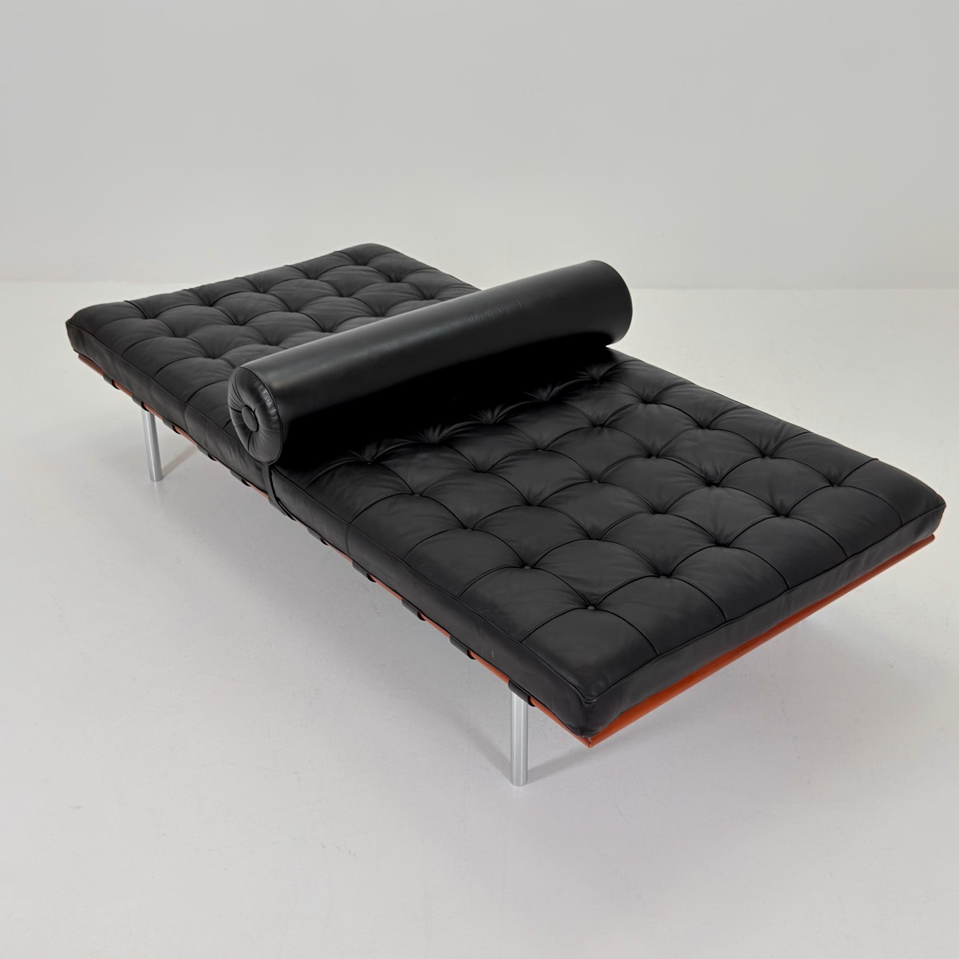Rare Barcelona Daybed by Ludwig Mies van der Rohe for Knoll International, 1980s