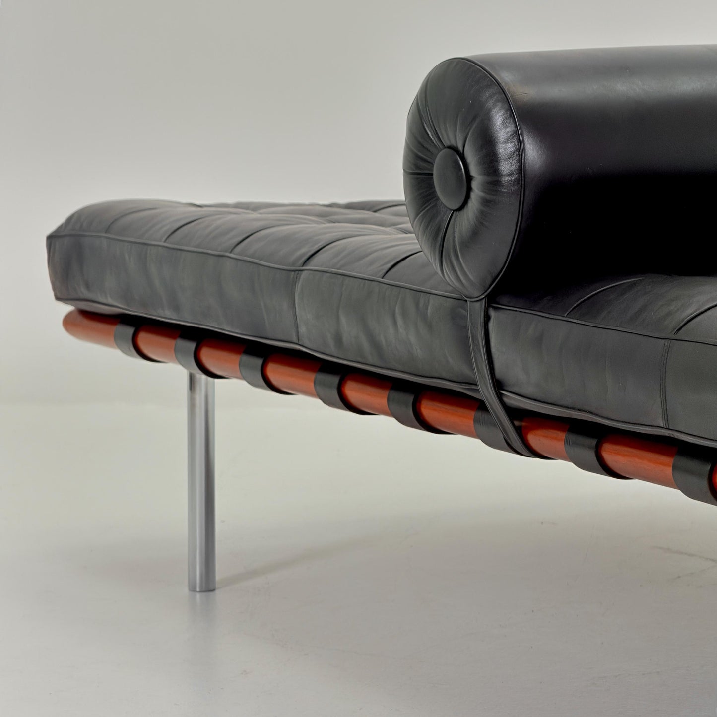 Rare Barcelona Daybed by Ludwig Mies van der Rohe for Knoll International, 1980s