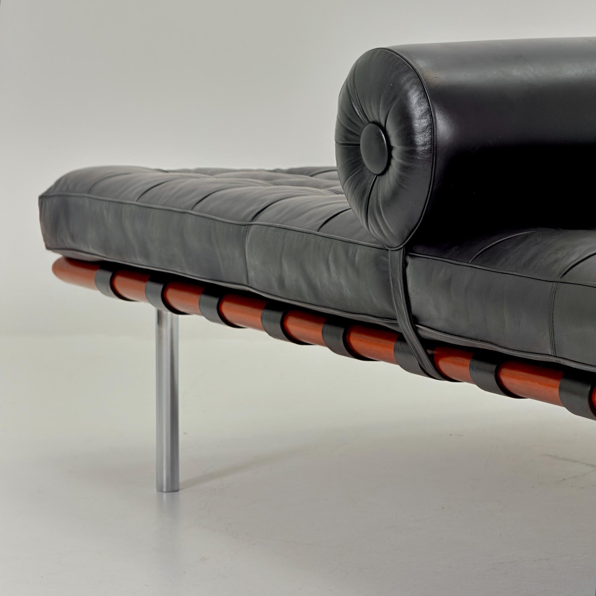 Rare Barcelona Daybed by Ludwig Mies van der Rohe for Knoll International, 1980s