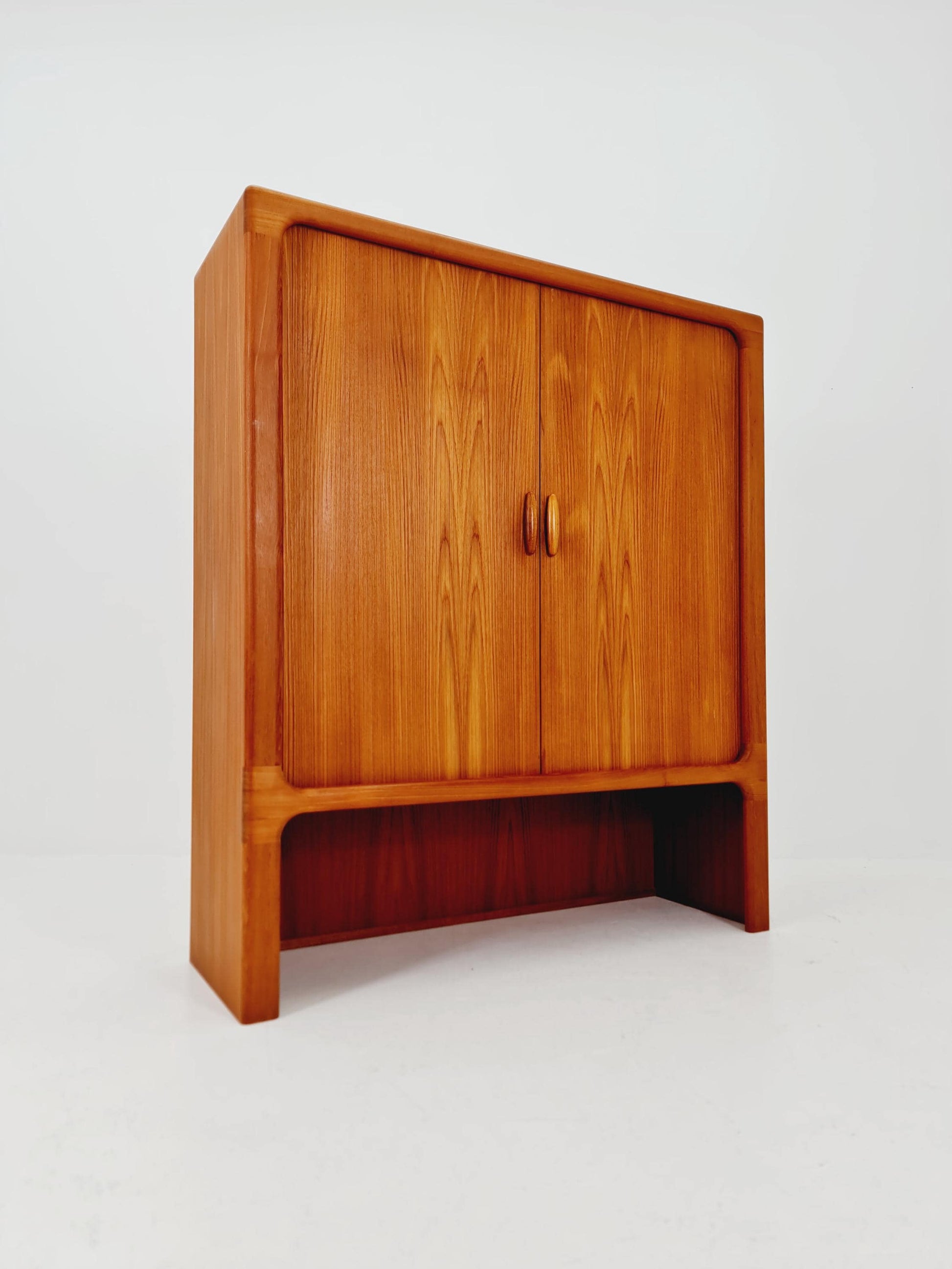 Mid century Solid Danish teak hallway cabinet, T.V cabinet By Dyrlund 1960s