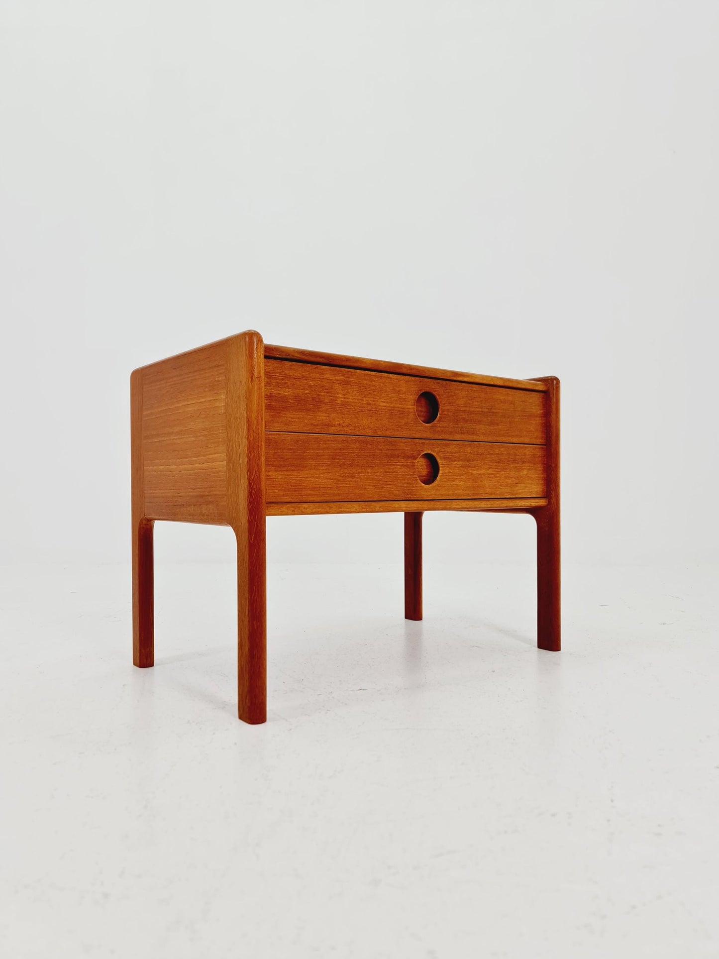 Midcentury Danish teak Side table/ Bedside table Kai Kristiansen Modell VM202 , 1960s