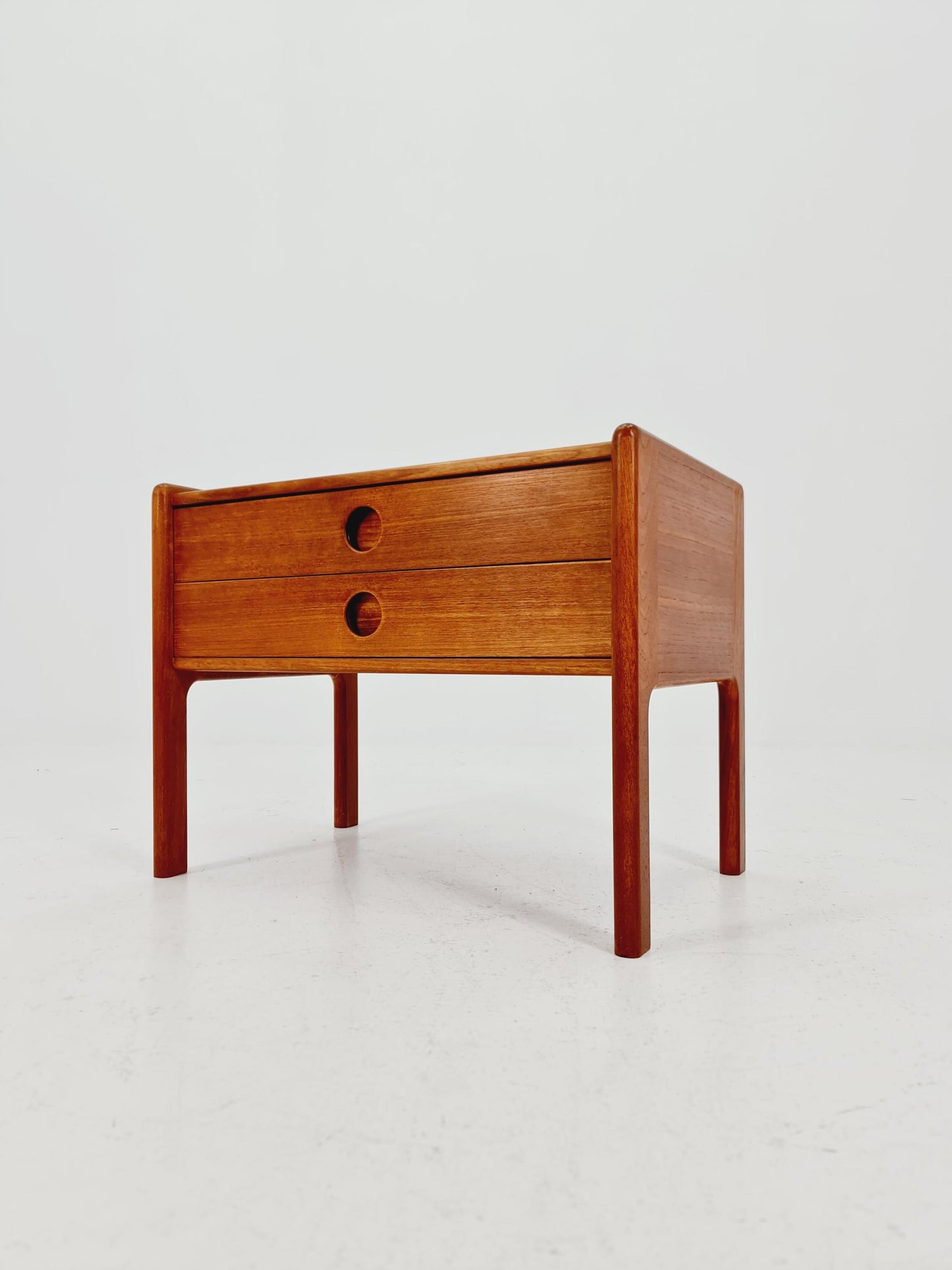 Midcentury Danish teak Side table/ Bedside table Kai Kristiansen Modell VM202 , 1960s