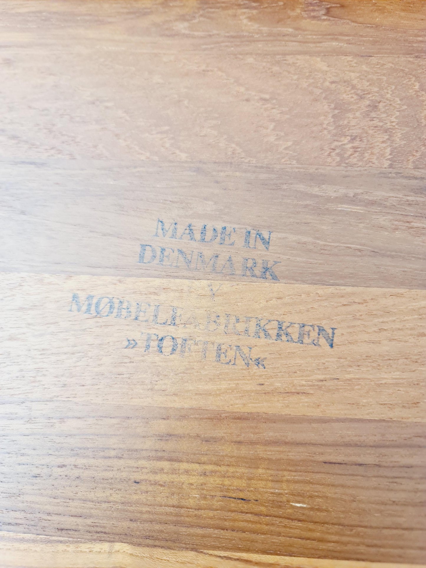 Midcentury Danish teak Side table/ Bedside table Kai Kristiansen Modell VM202 , 1960s