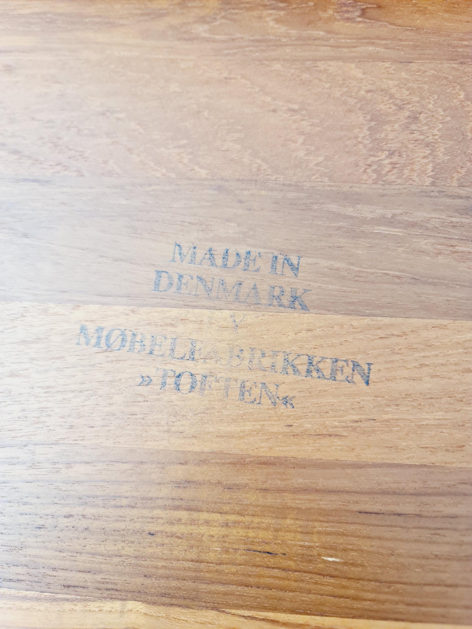 Midcentury Danish teak Side table/ Bedside table Kai Kristiansen Modell VM202 , 1960s