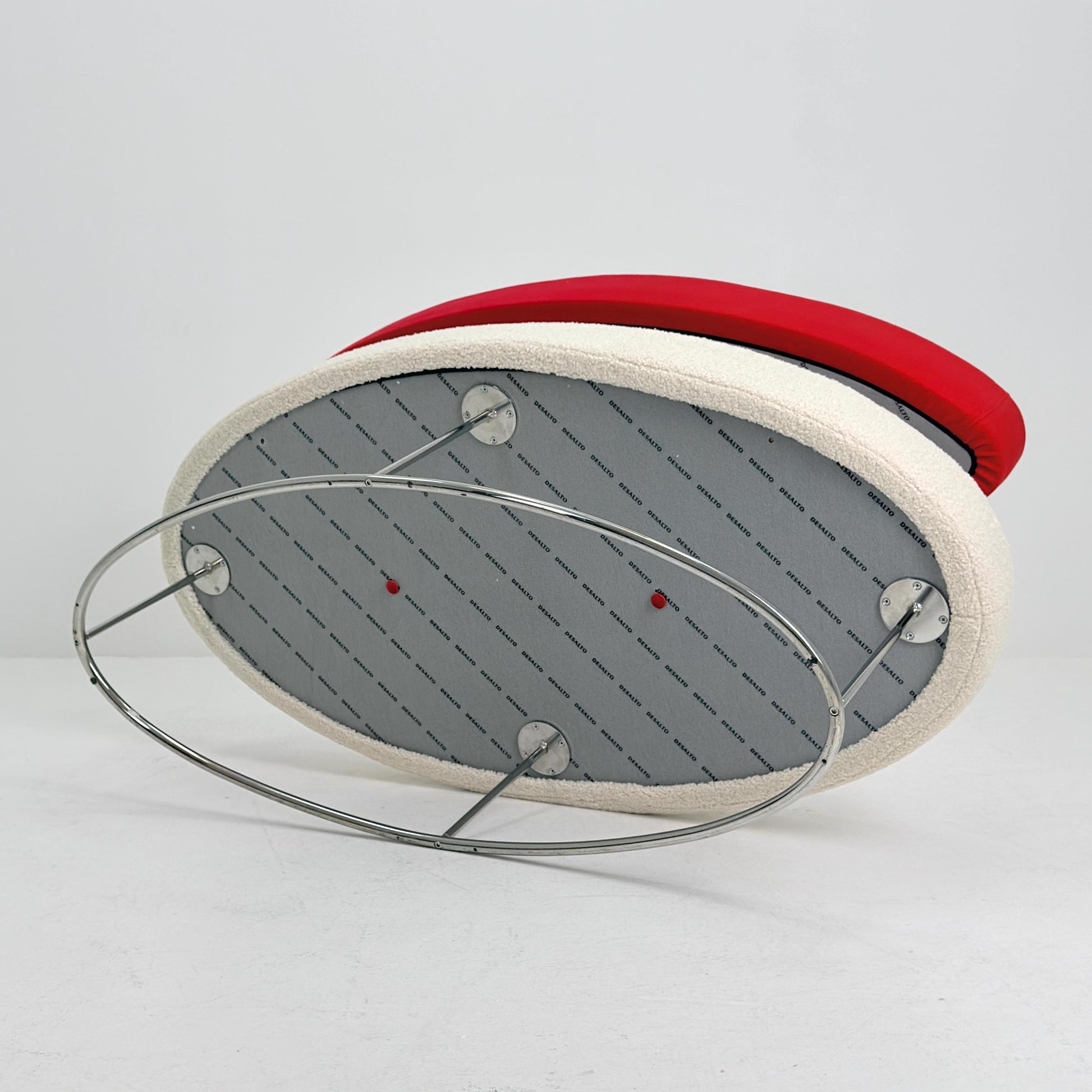 Rare Desalto Kidney Shape Sofa Italy 1990s | Postmodern Designer Lounge Bench | White Bouclé Teddy Fabric & Red Floating Backrest | Sculptur