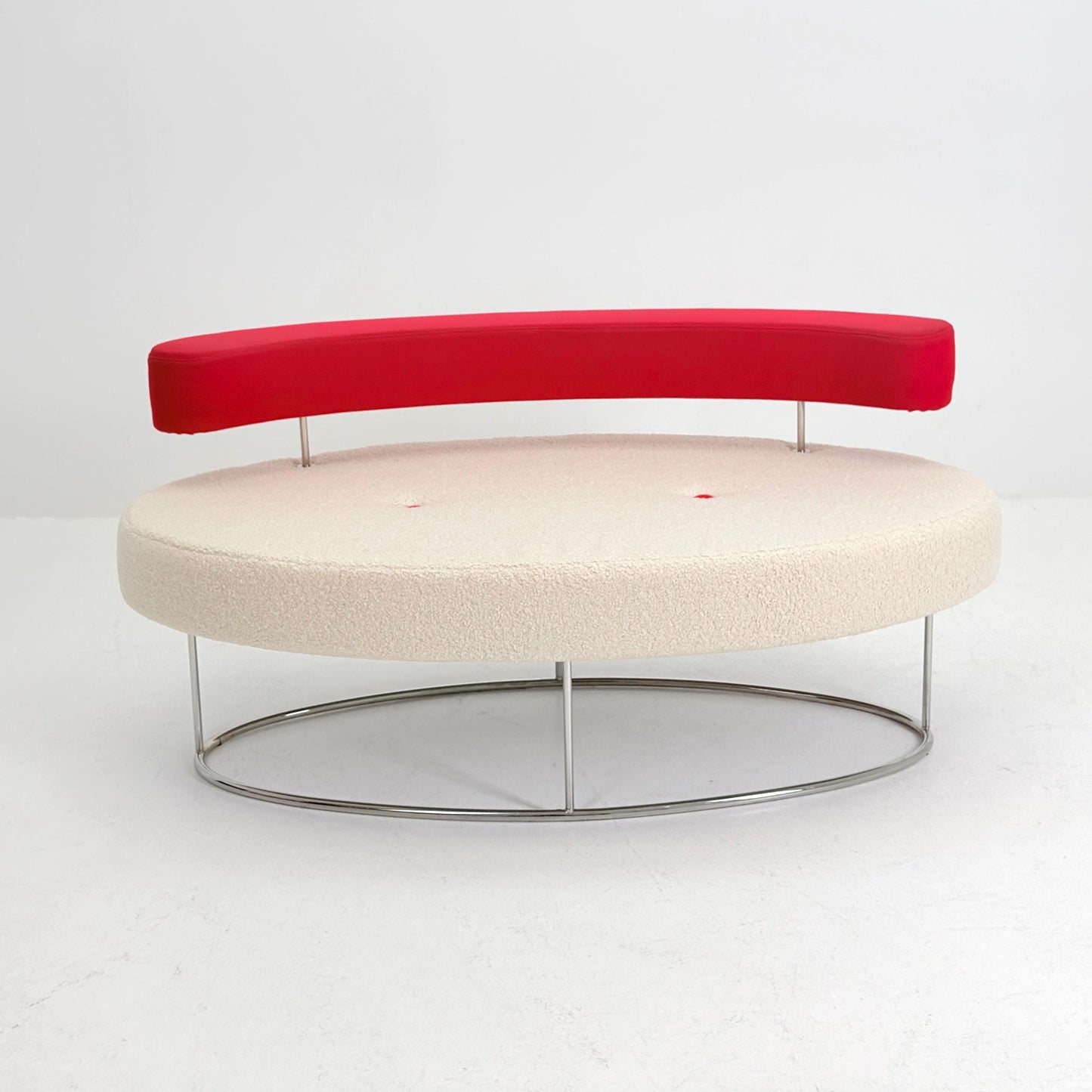 Rare Desalto Kidney Shape Sofa Italy 1990s | Postmodern Designer Lounge Bench | White Bouclé Teddy Fabric & Red Floating Backrest | Sculptur