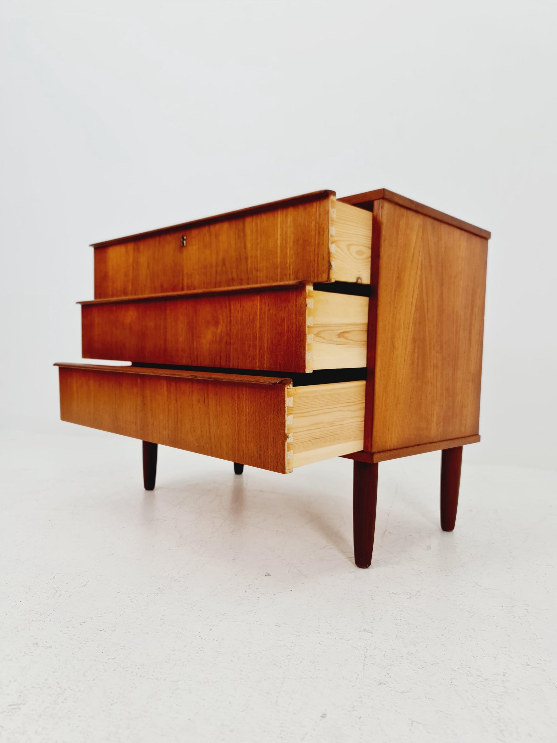 Midcentury danish drawer dresser /3 drawers 1960s
