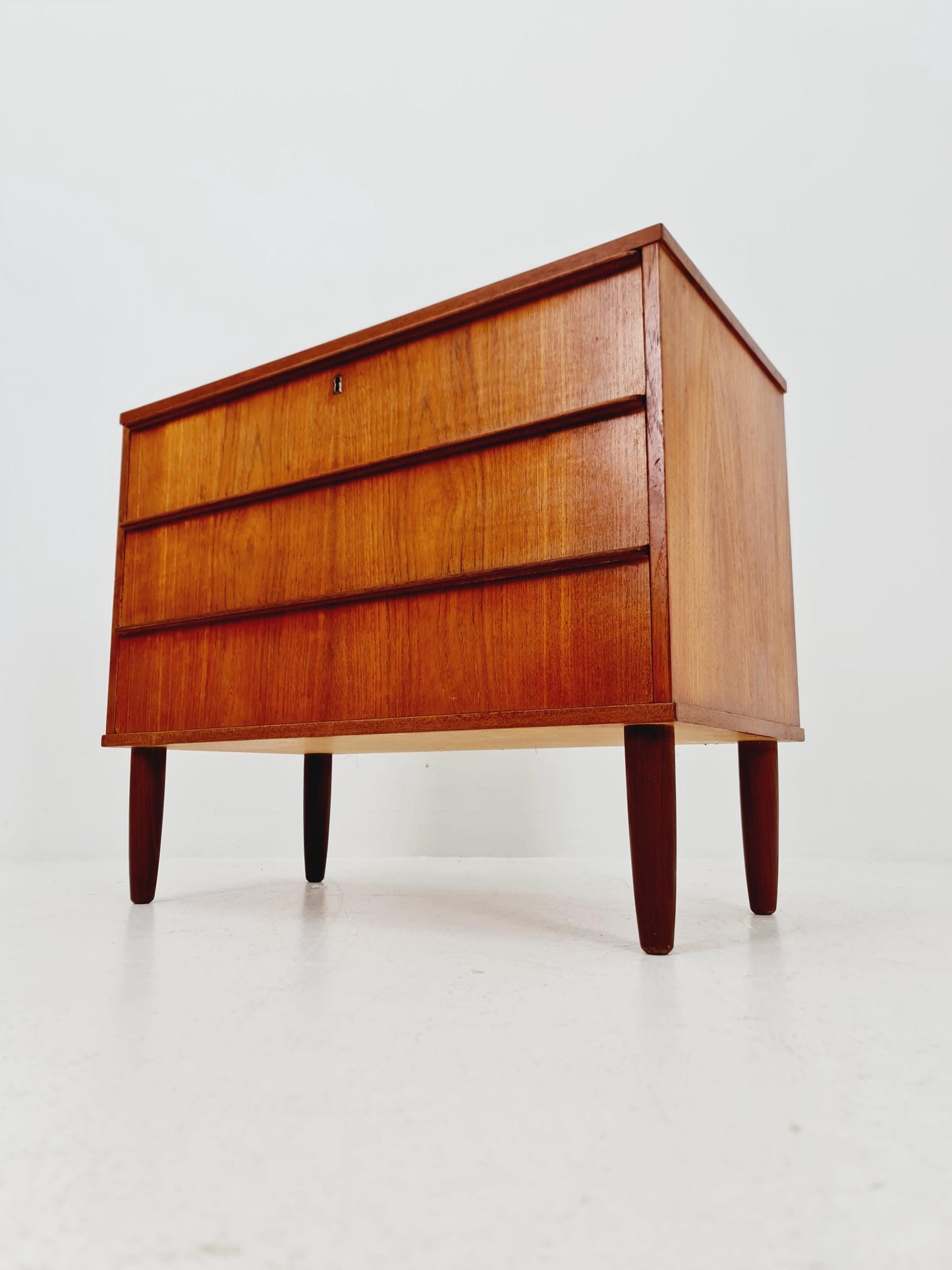 Midcentury danish drawer dresser /3 drawers 1960s