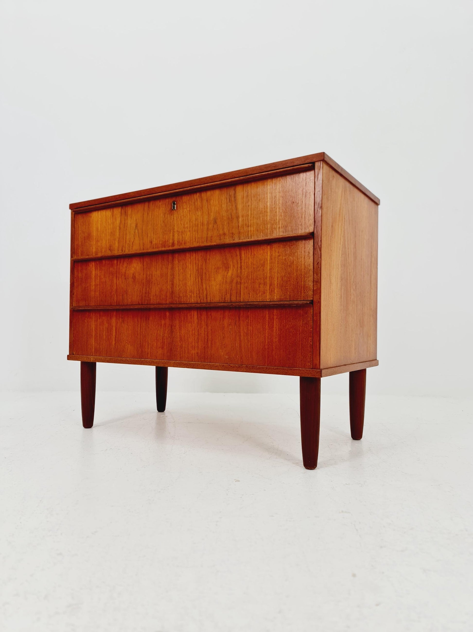Midcentury danish drawer dresser /3 drawers 1960s