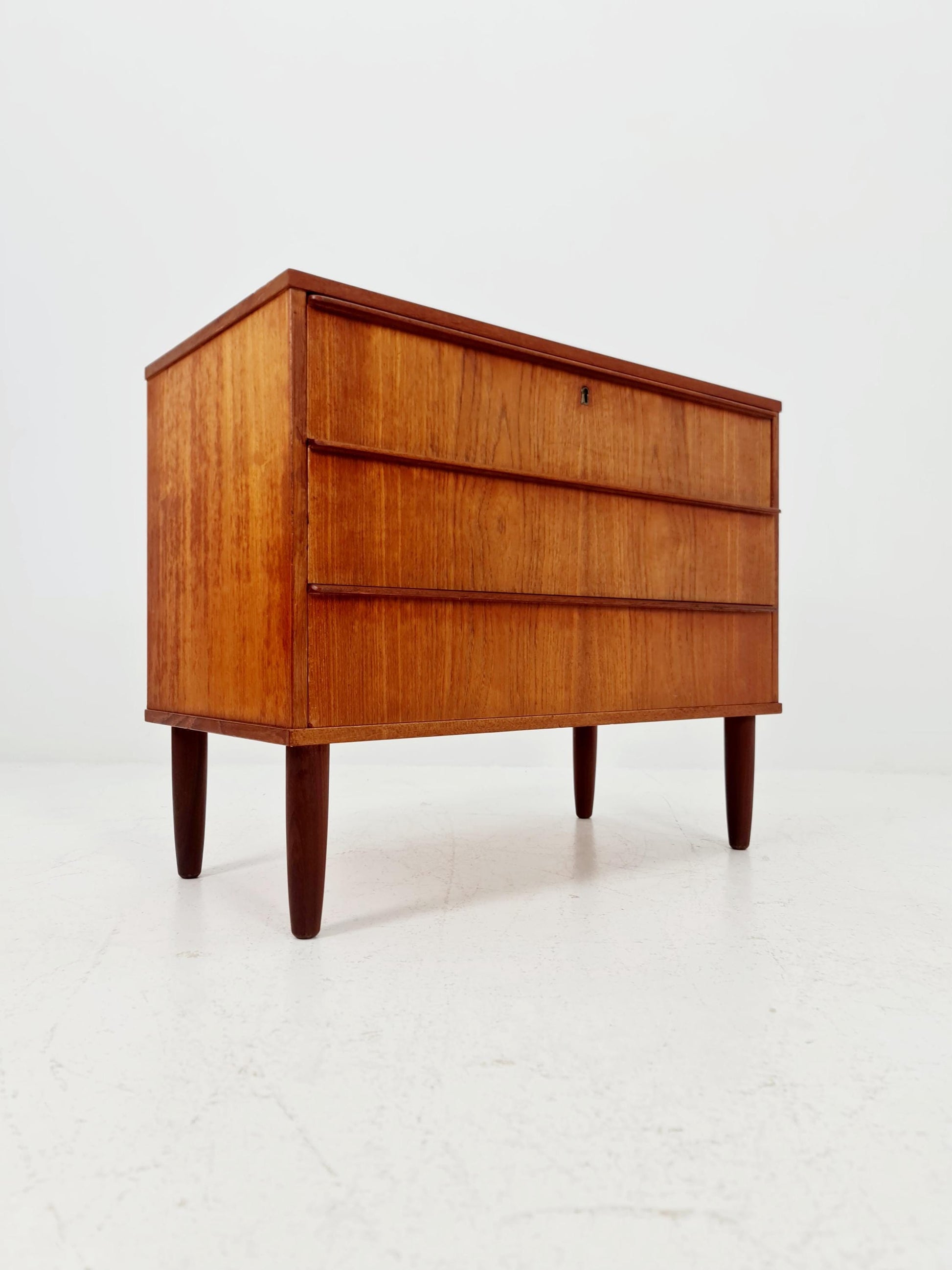 Midcentury danish drawer dresser /3 drawers 1960s