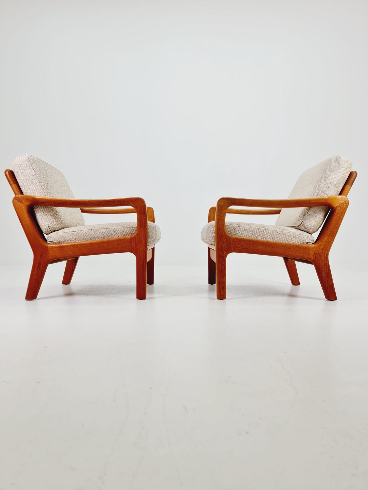 Mid century Danish easy lounge chairs by Juul Kristensen , 1970s, Set of 2