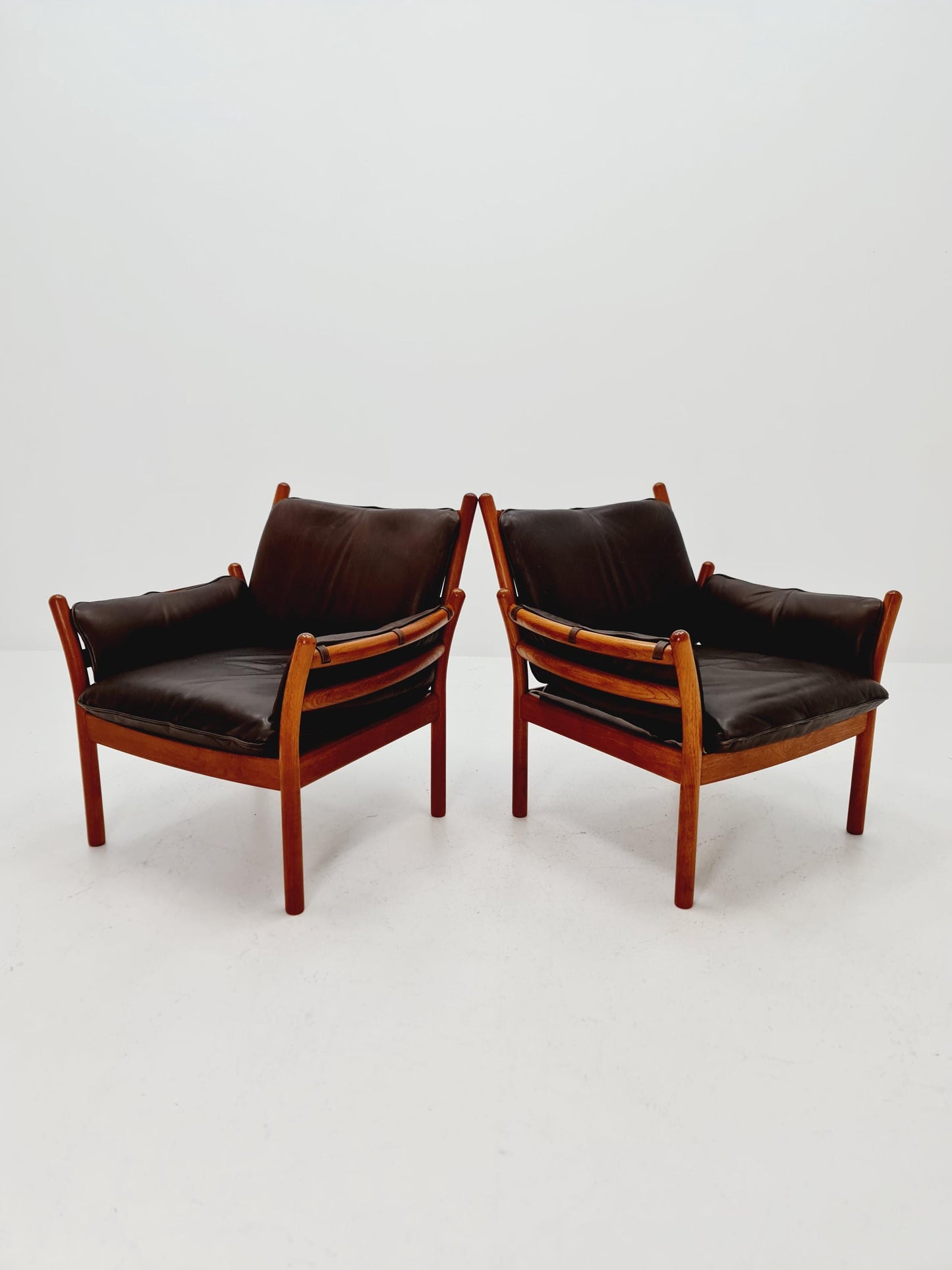 Mid century easy lounge chairs by Illum Wikkelso 'Genius' For Silkborg Denamrk 1960s, Set of 2