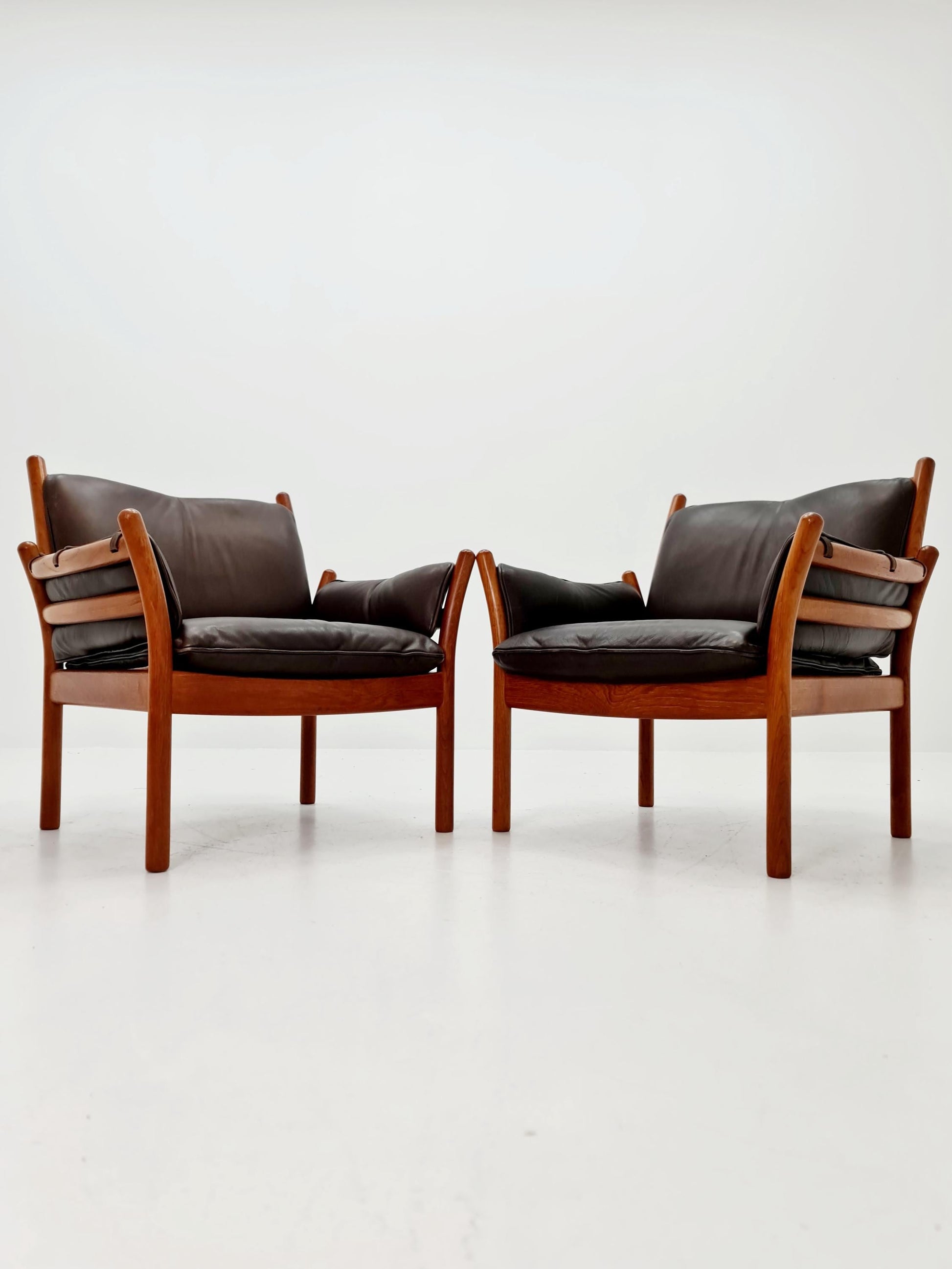 Mid century easy lounge chairs by Illum Wikkelso 'Genius' For Silkborg Denamrk 1960s, Set of 2