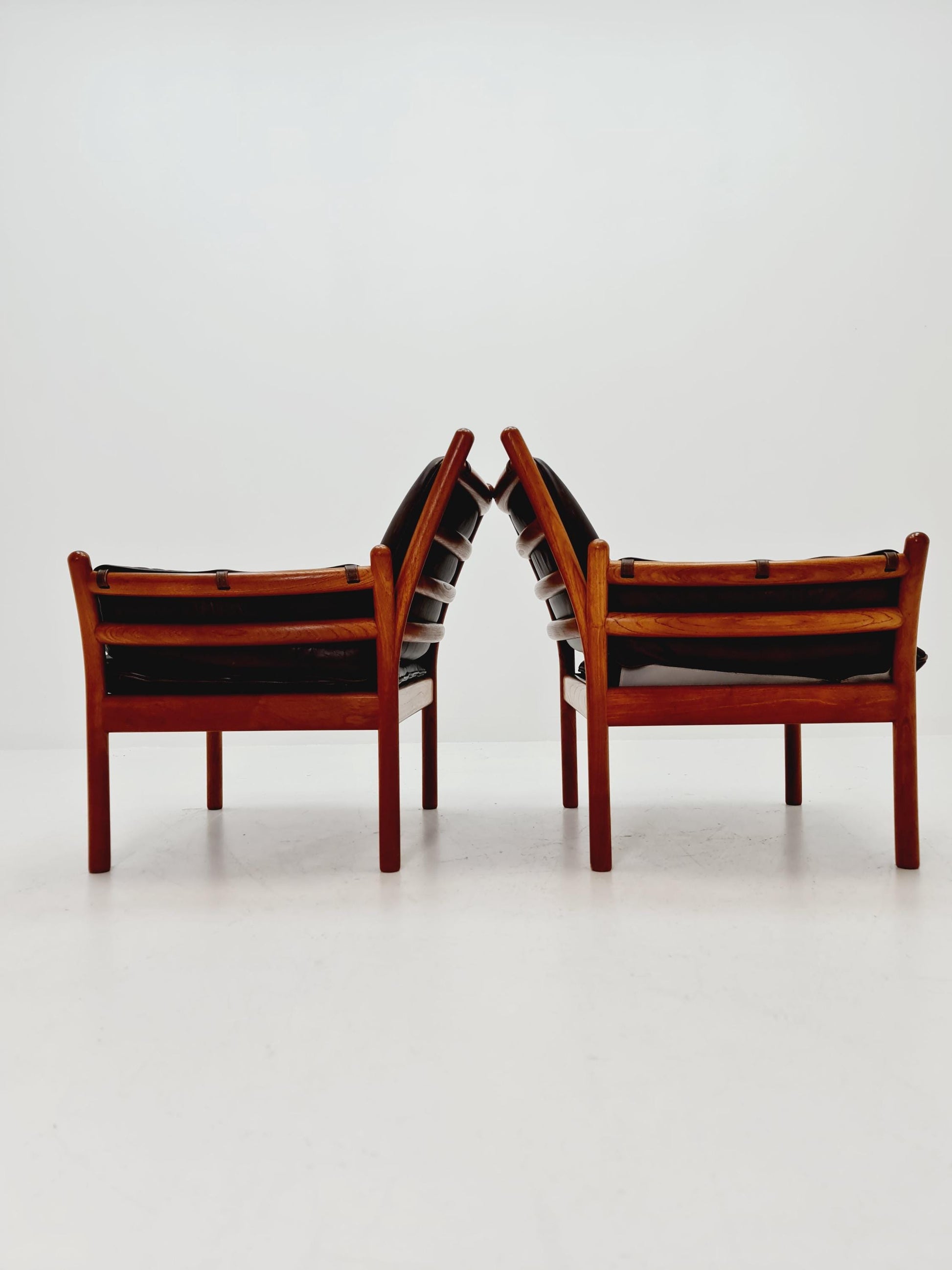 Mid century easy lounge chairs by Illum Wikkelso 'Genius' For Silkborg Denamrk 1960s, Set of 2