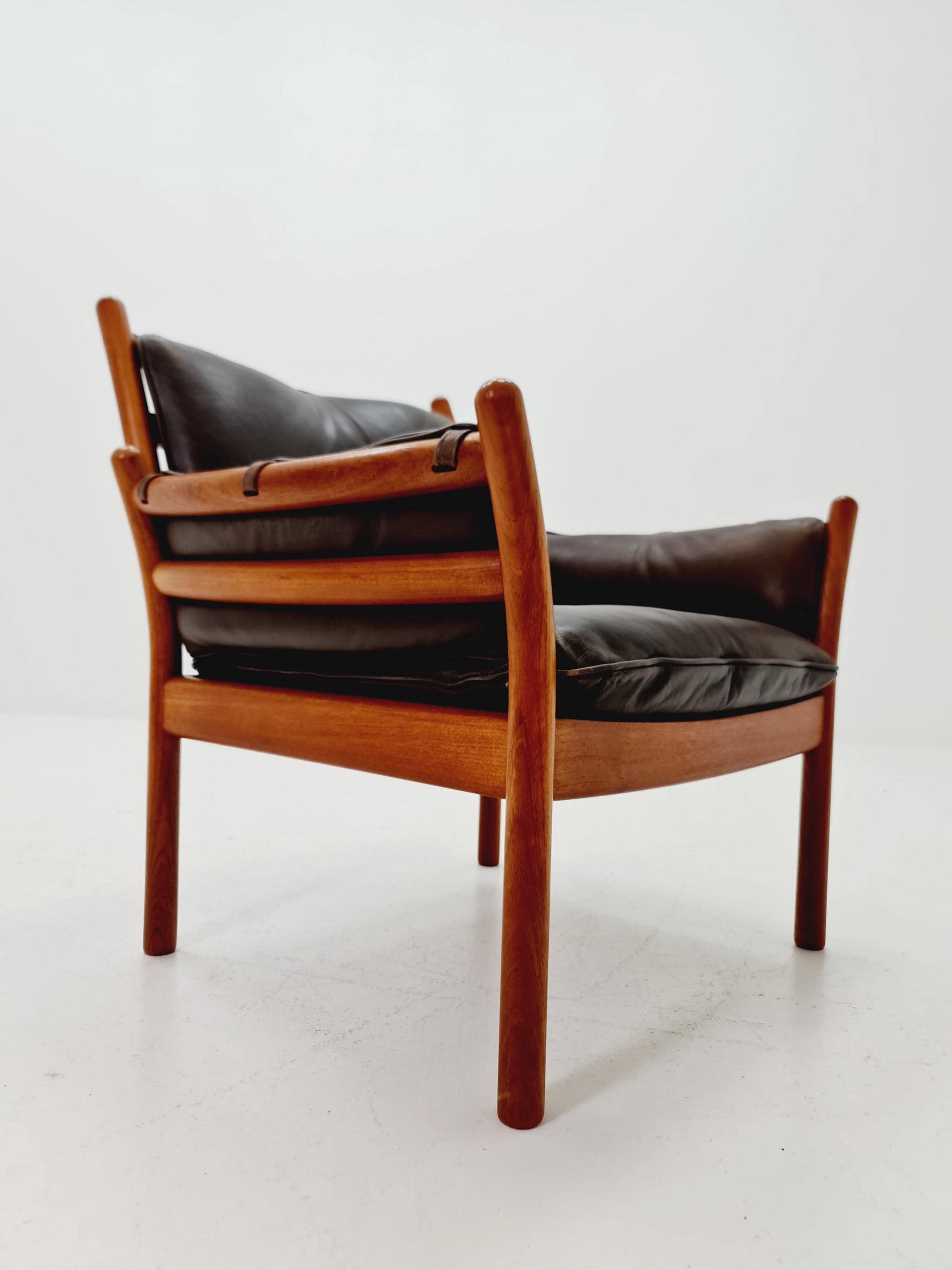 Mid century easy lounge chair by Illum Wikkelso 'Genius' For Silkborg Denamrk 1960s,