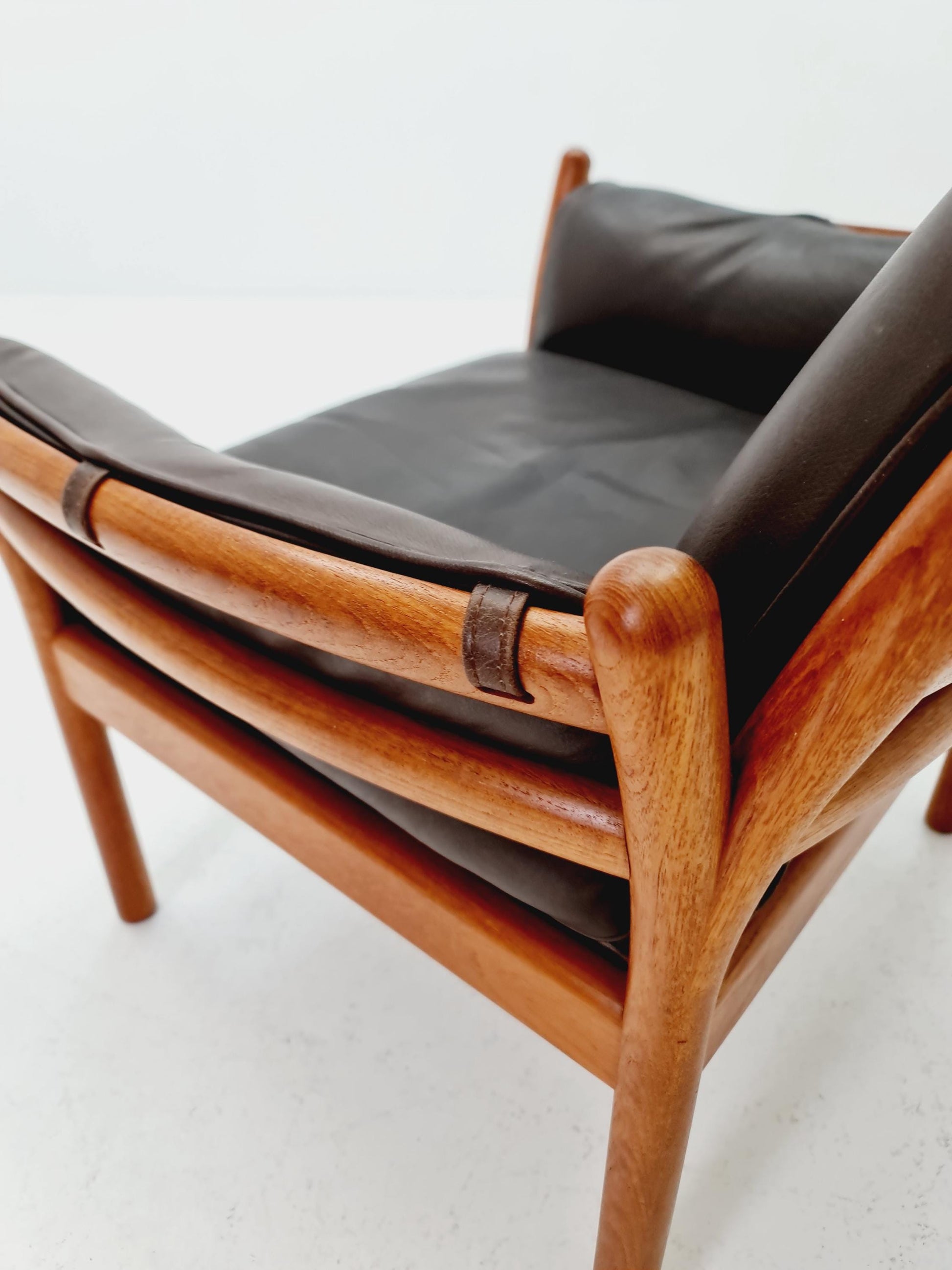 Mid century easy lounge chair by Illum Wikkelso 'Genius' For Silkborg Denamrk 1960s,