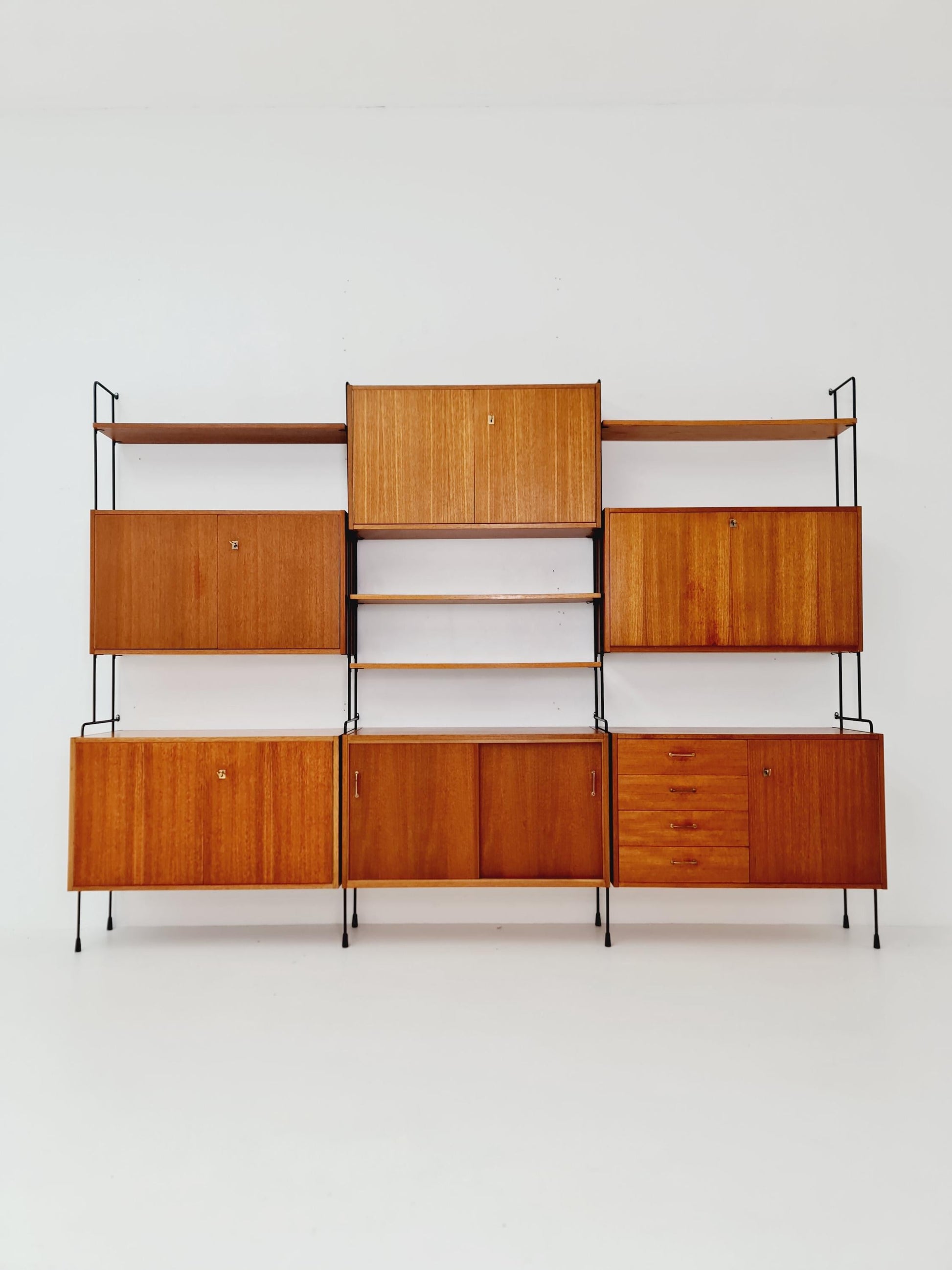 Mid century Teak shelving unit by Hilker for Omnia, Germany 1960s