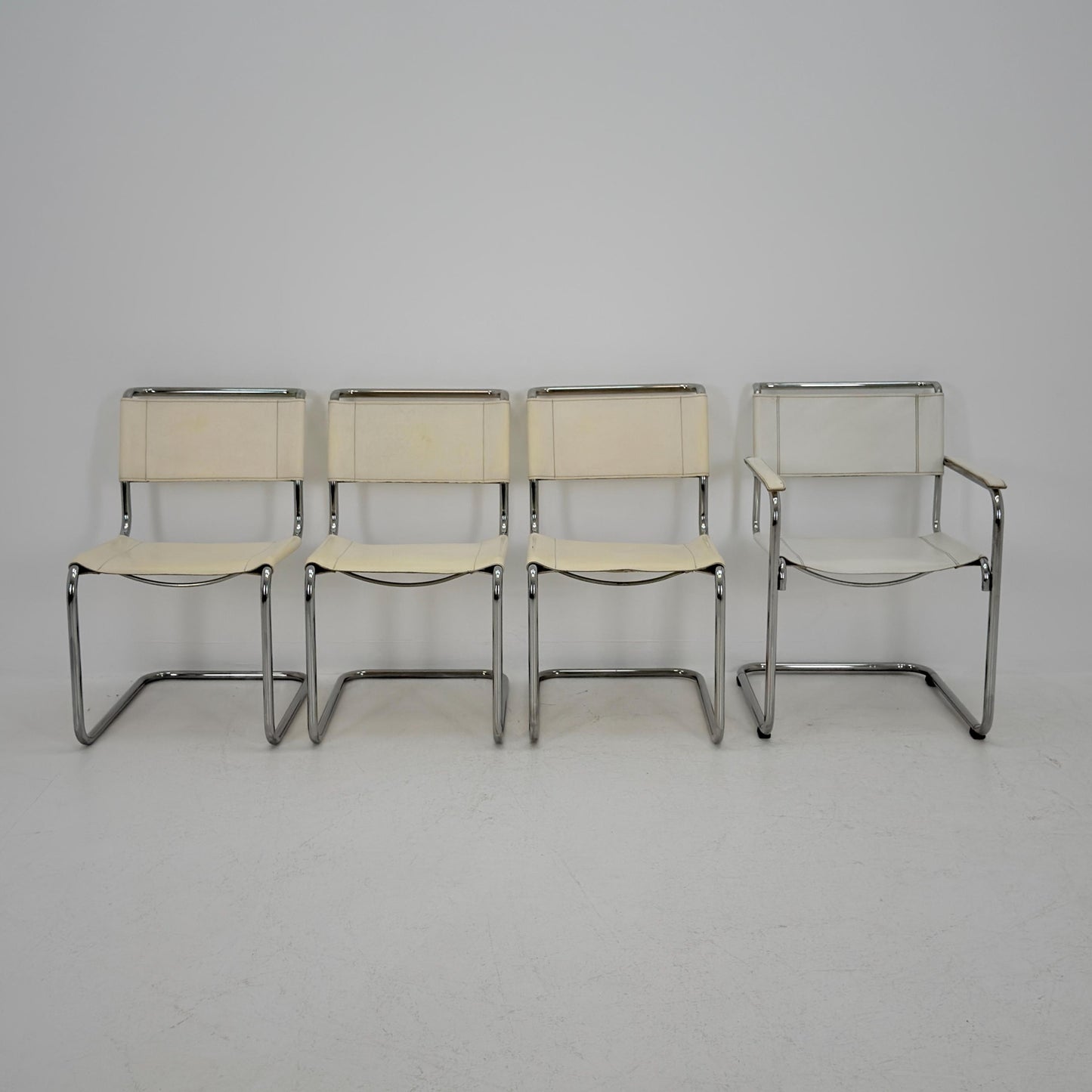 Set of 4 Vintage Thonet S33 & S34 Bauhaus Cantilever Chairs – White Leather – Germany, 1980s