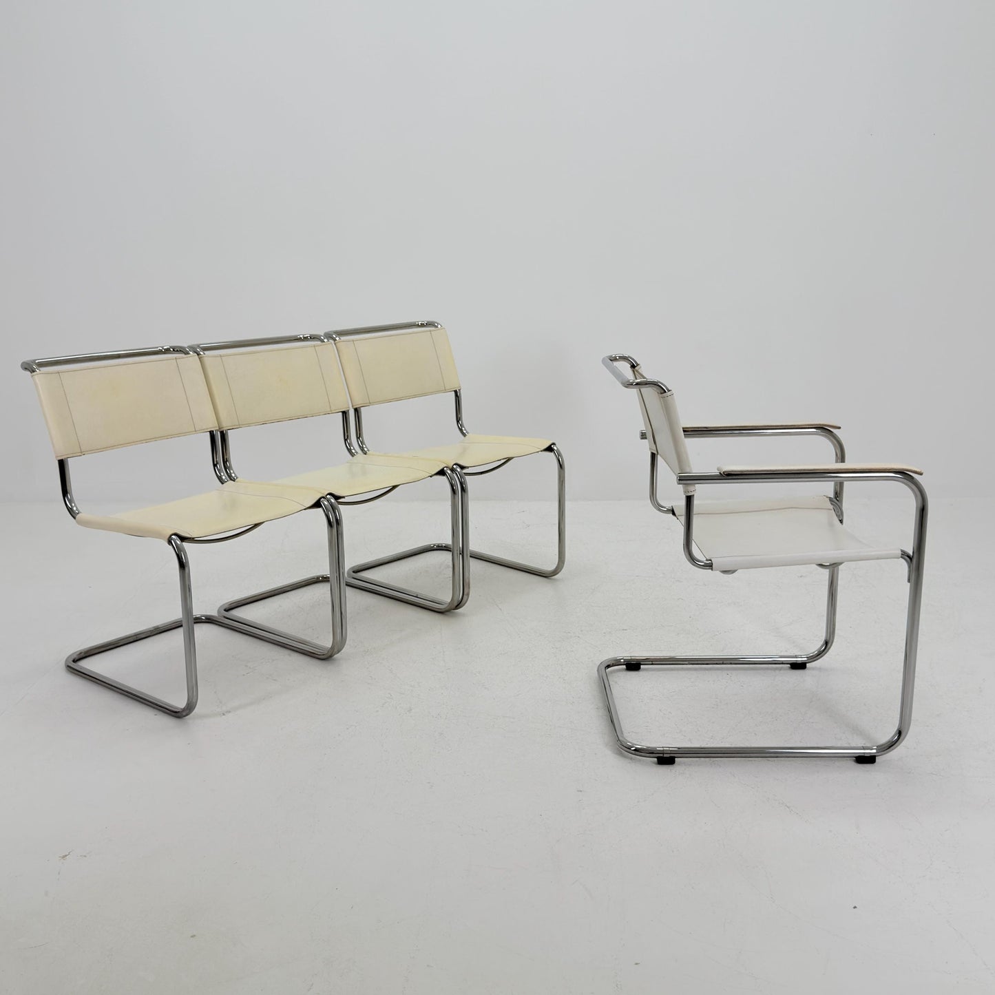 Set of 4 Vintage Thonet S33 & S34 Bauhaus Cantilever Chairs – White Leather – Germany, 1980s