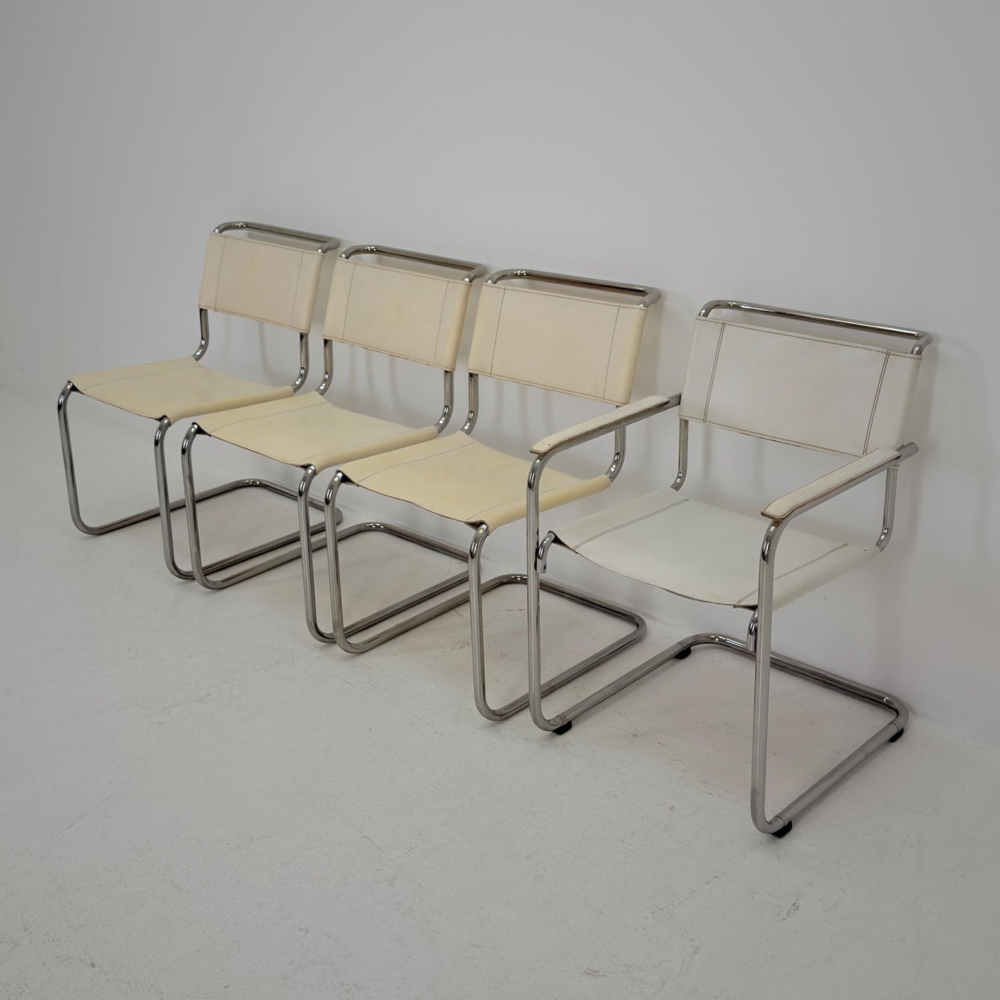 Set of 4 Vintage Thonet S33 & S34 Bauhaus Cantilever Chairs – White Leather – Germany, 1980s