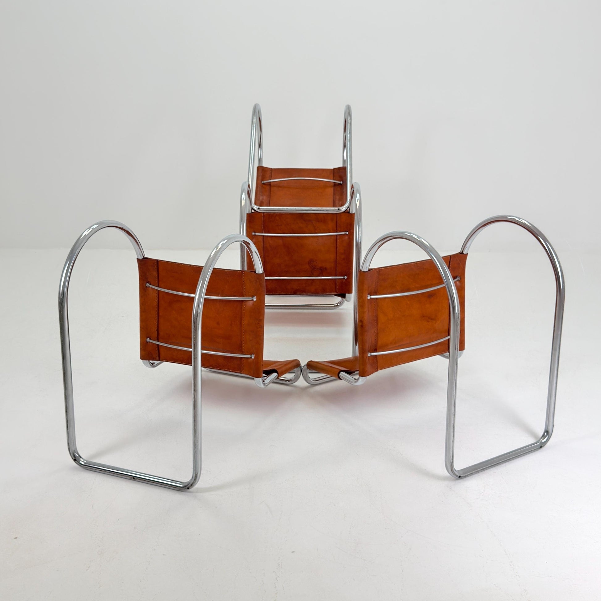 Set of 4 Mid-Century MR10 Cantilever Chairs by Ludwig Mies van der Rohe – Cognac Leather – Italy, 1980s