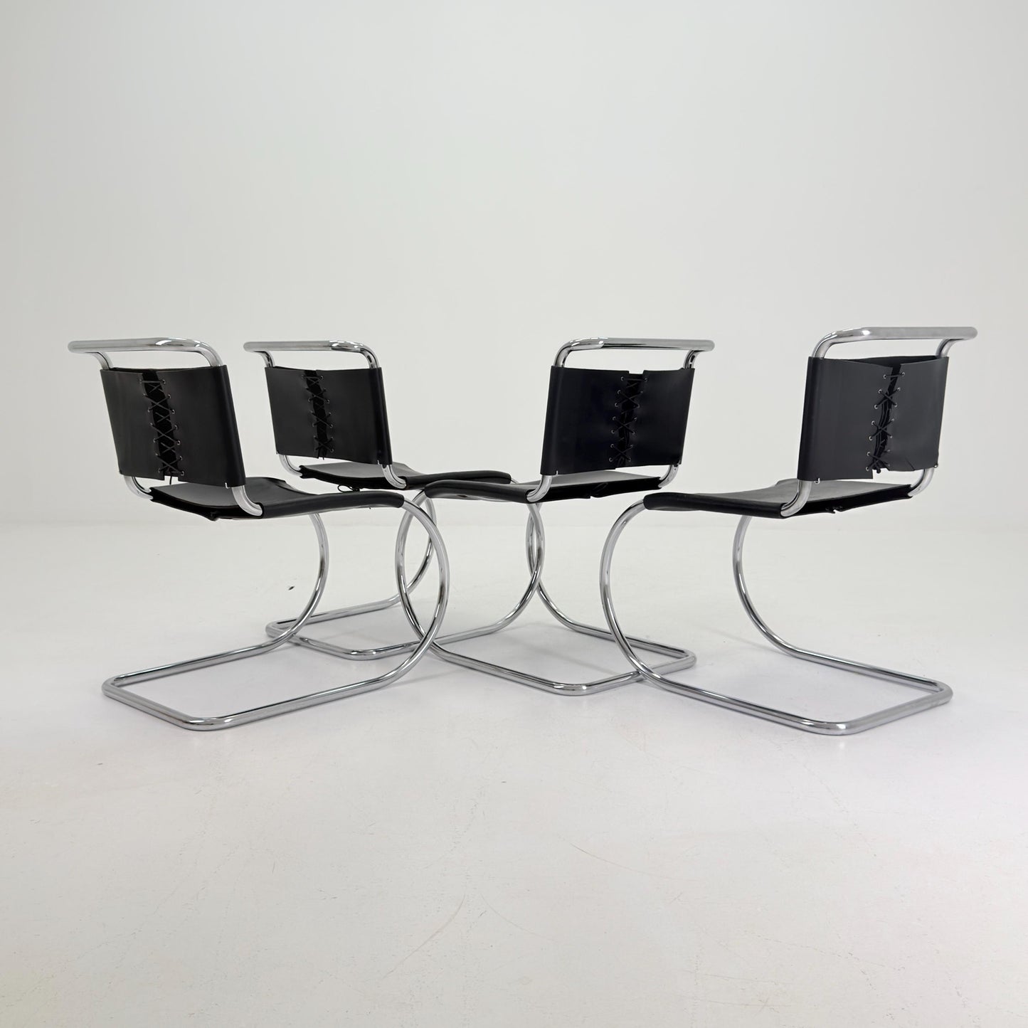 Set of 4 Bauhaus Mid-Century Modern Mies van der Rohe MR 10 black leather Chairs 1980s Italy