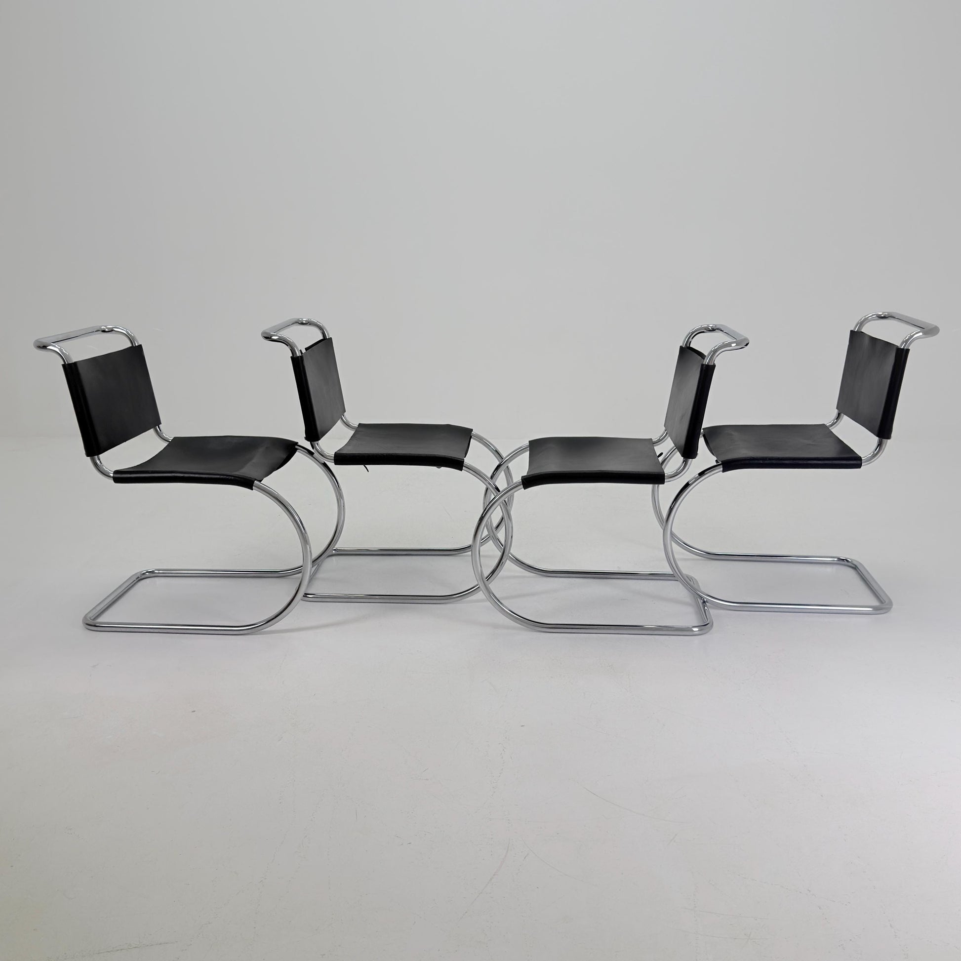 Set of 4 Bauhaus Mid-Century Modern Mies van der Rohe MR 10 black leather Chairs 1980s Italy