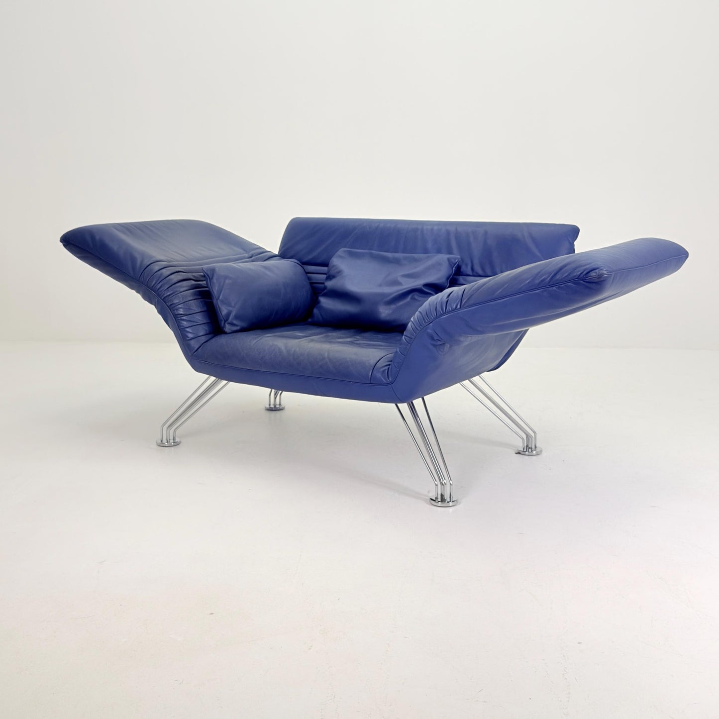 Mid Century De Sede DS-142 Blue Leather Lounge Chair Chaise Longue by Wilfried Totzek, Switzerland 1980s