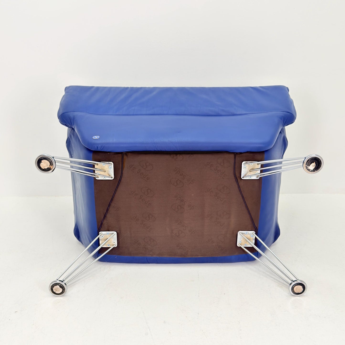 Mid Century De Sede DS-142 Blue Leather Lounge Chair Chaise Longue by Wilfried Totzek, Switzerland 1980s