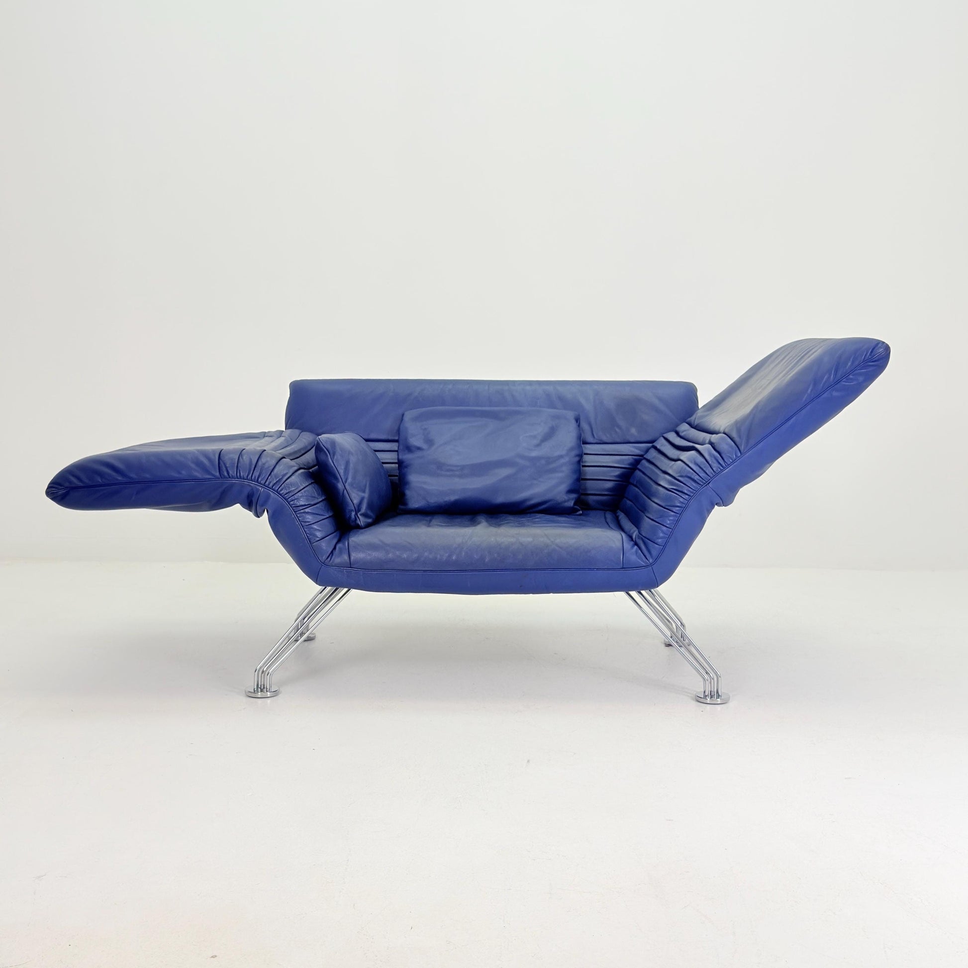 Mid Century De Sede DS-142 Blue Leather Lounge Chair Chaise Longue by Wilfried Totzek, Switzerland 1980s