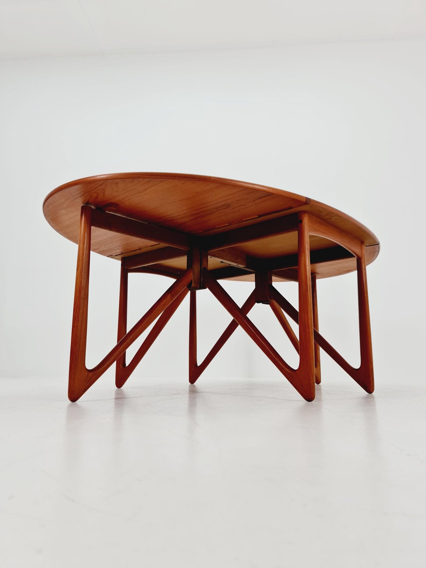 Iconic Danish Mid-Century Modern Drop leaf Teak Dining Table by Niels Koefoed 1960s