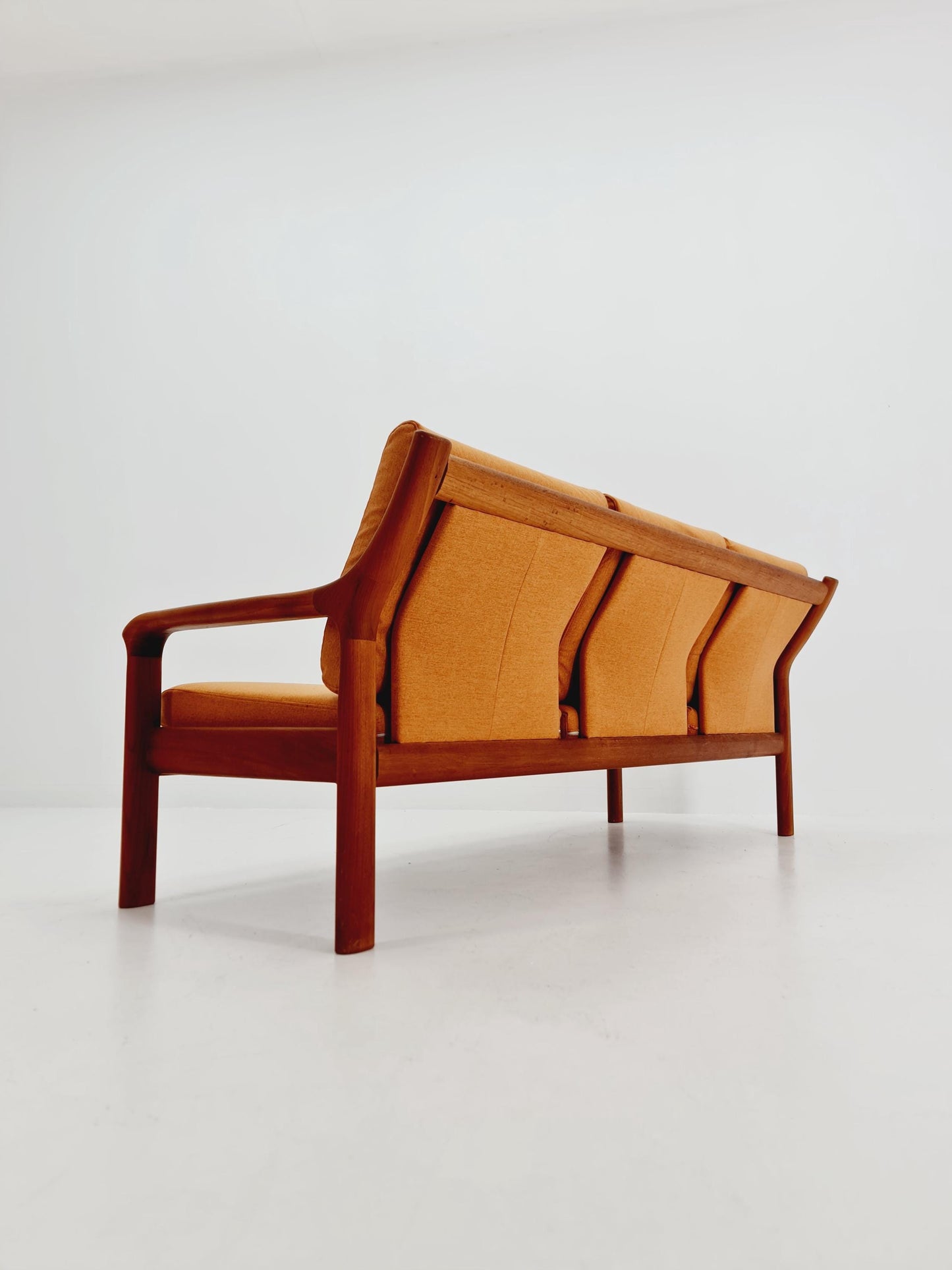 Mid century teak 3 -Seater Sofa by Holstebro möbelfabrik A/S , 1970s