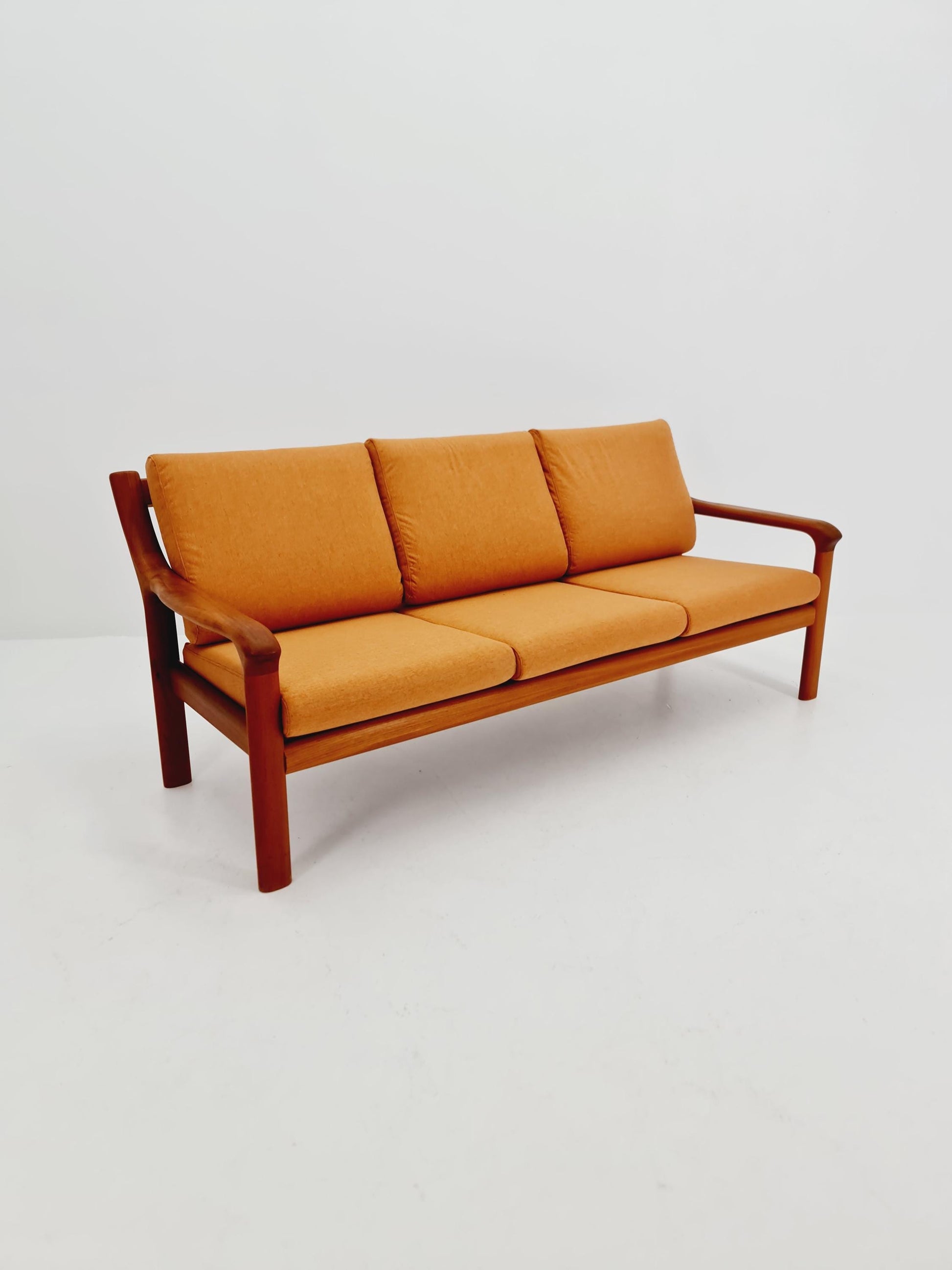 Mid century teak 3 -Seater Sofa by Holstebro möbelfabrik A/S , 1970s